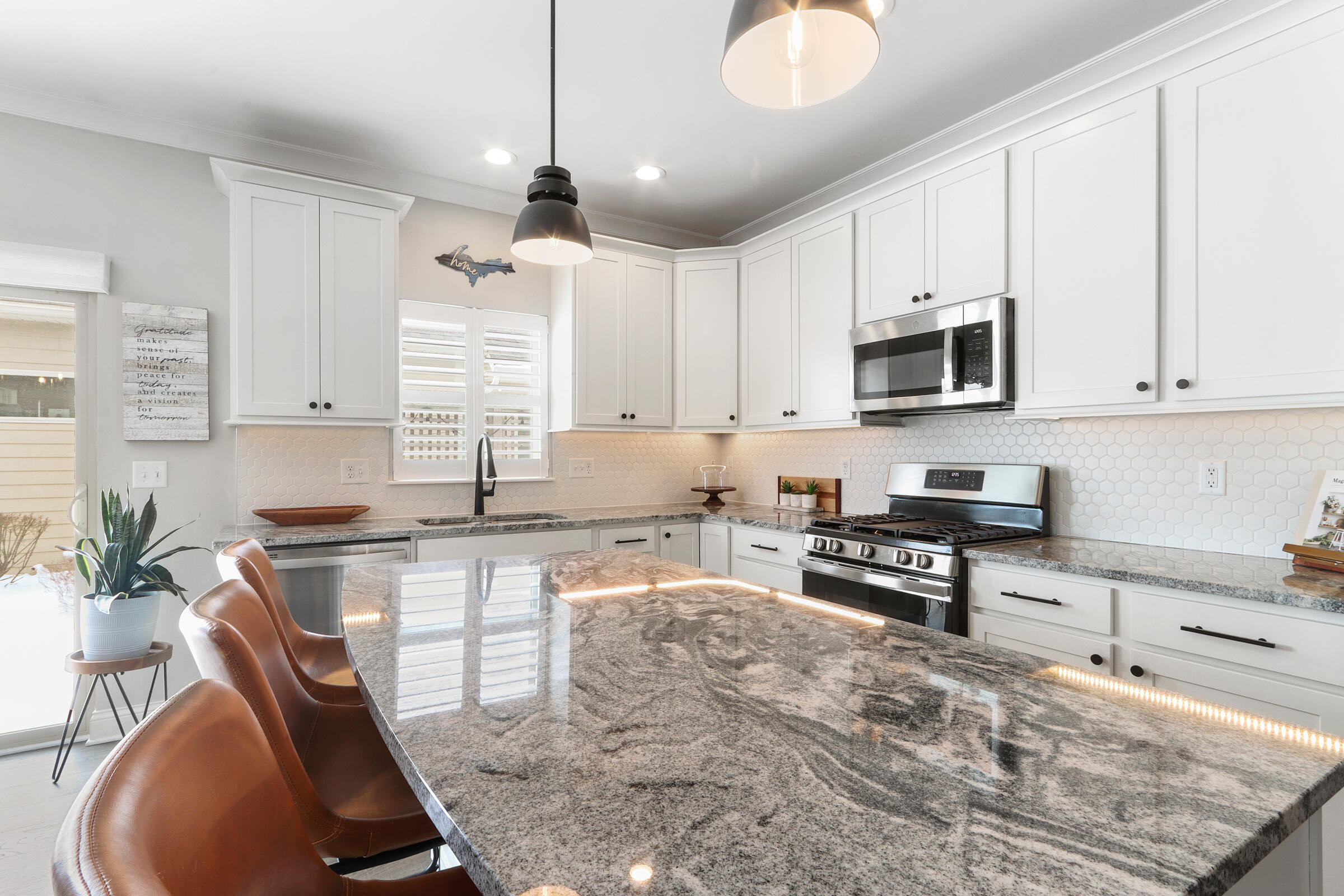 632 Baker St
