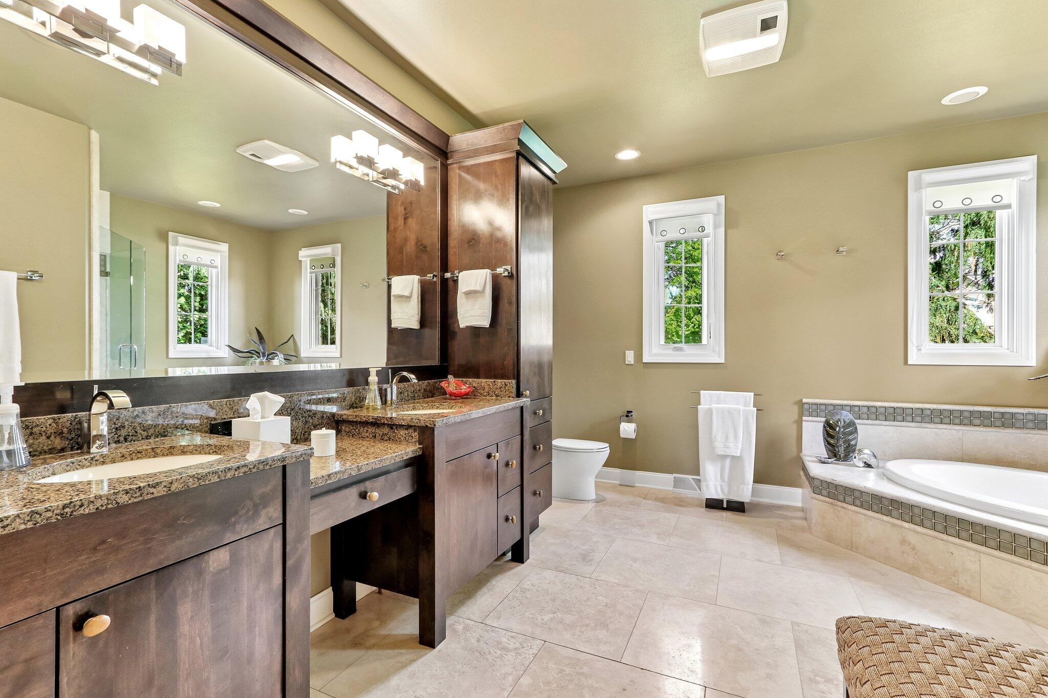 4731 Woodlake Ct