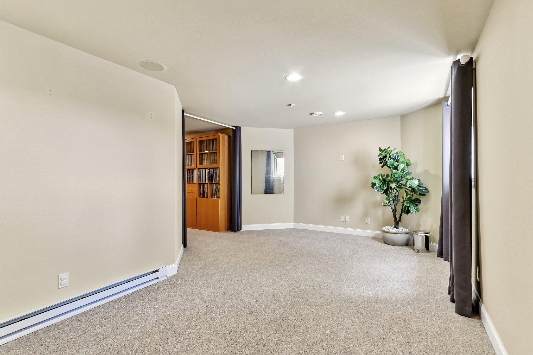 4731 Woodlake Ct