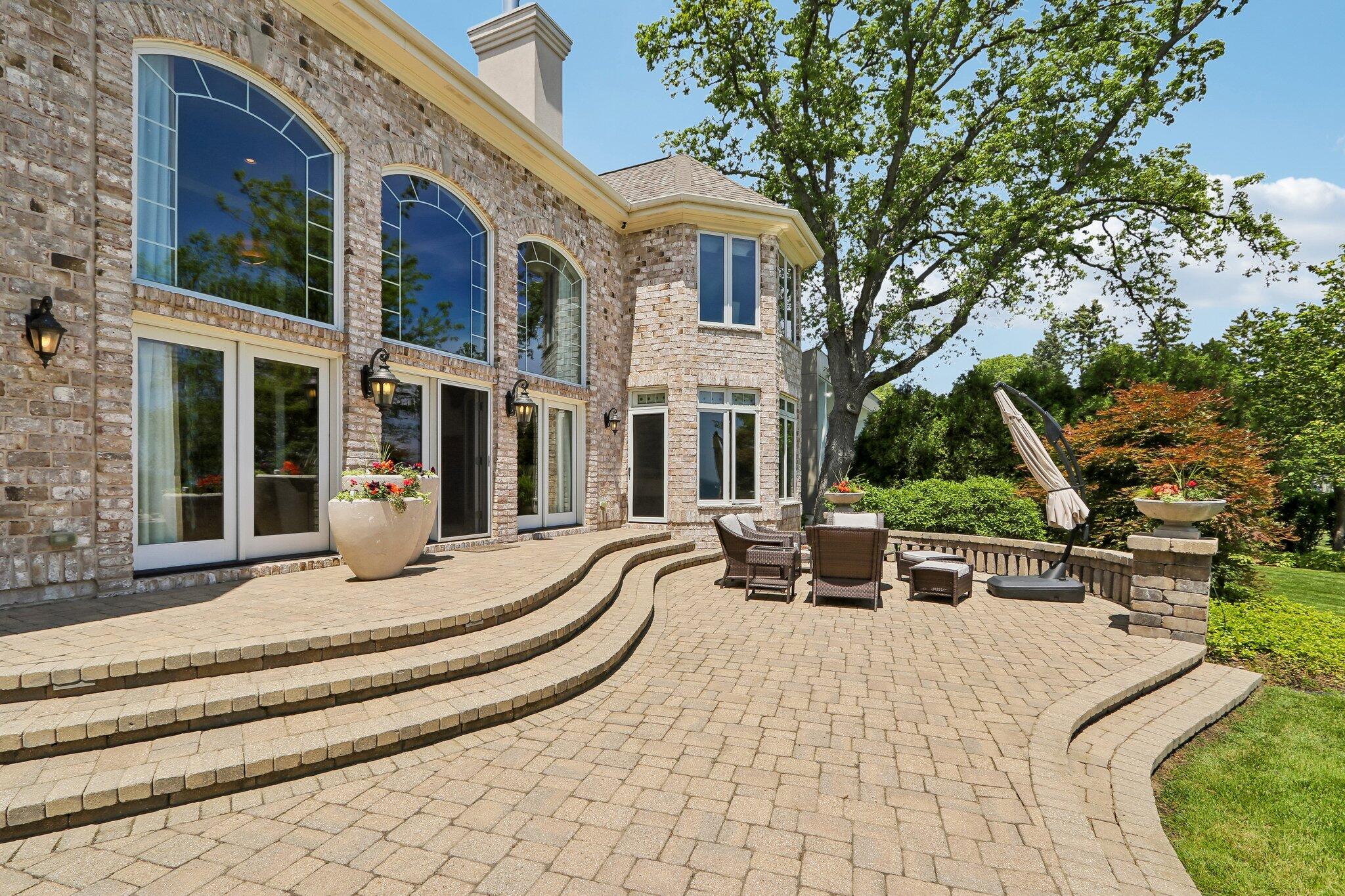 4731 Woodlake Ct
