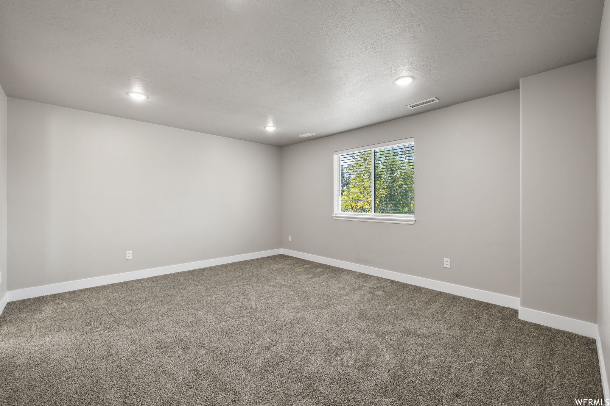 151 S JEFFERSON DR