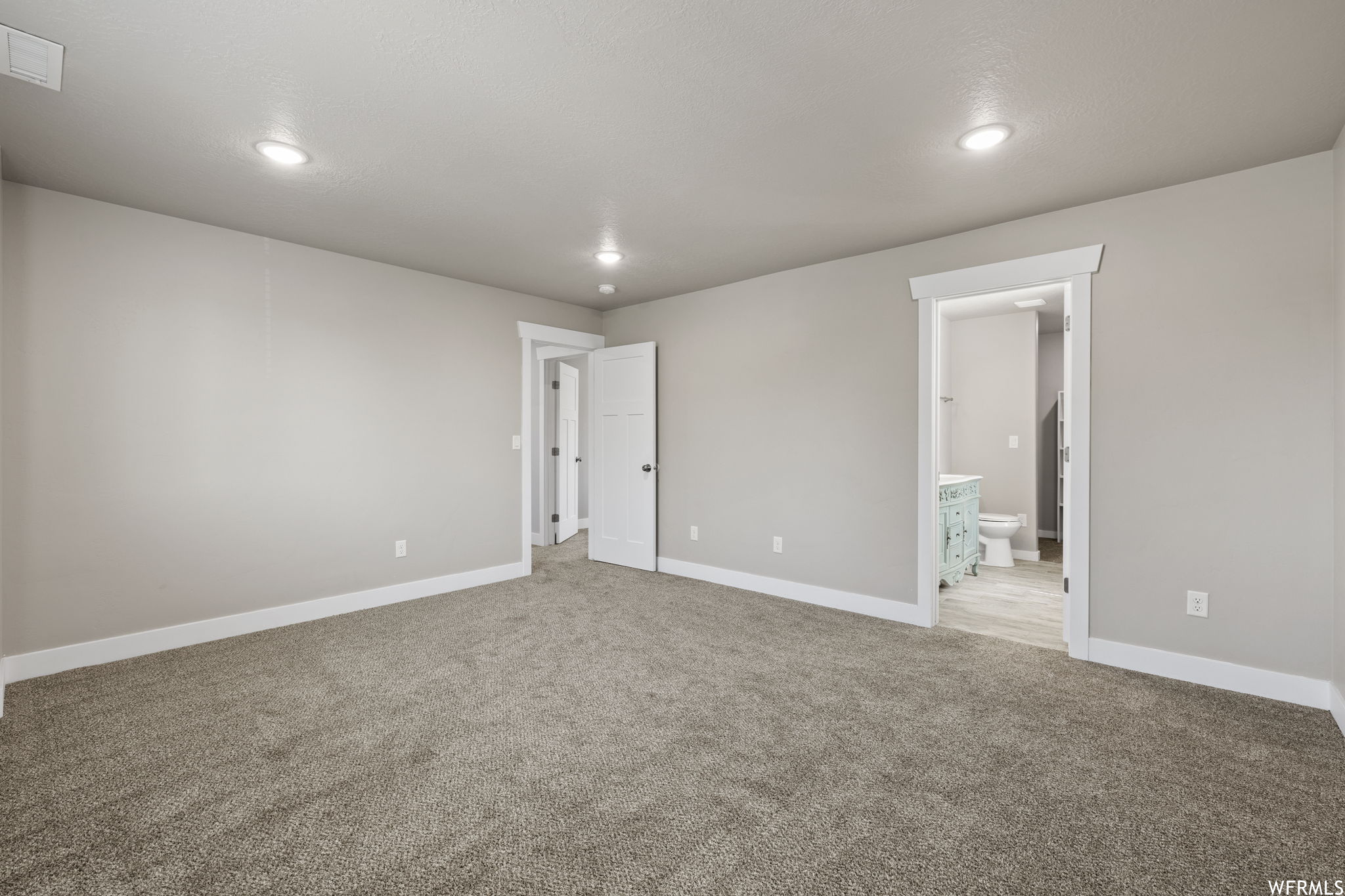 151 S JEFFERSON DR