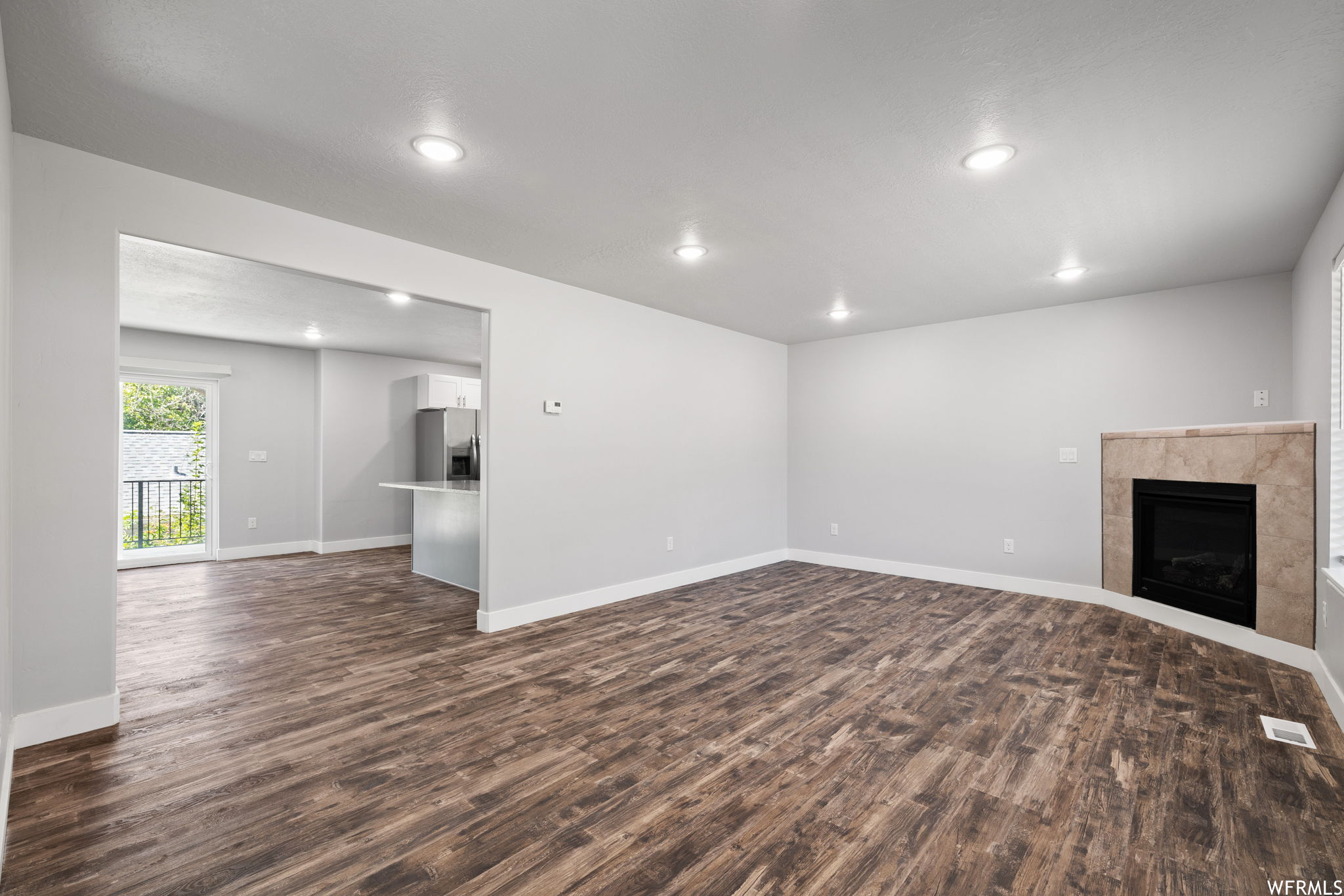 151 S JEFFERSON DR