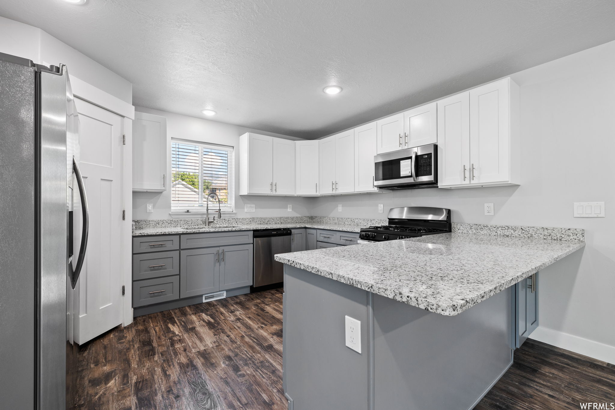 151 S JEFFERSON DR