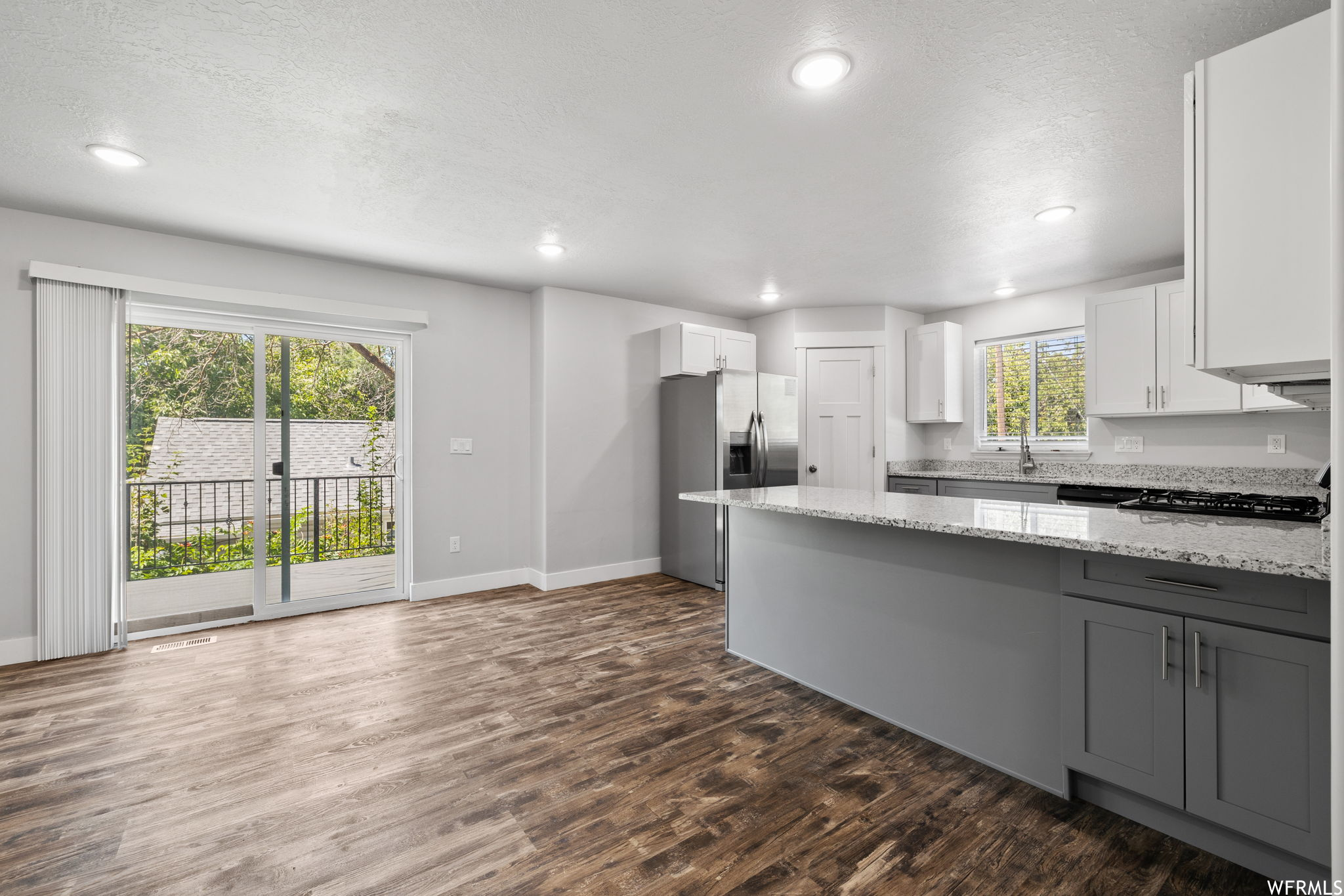 151 S JEFFERSON DR