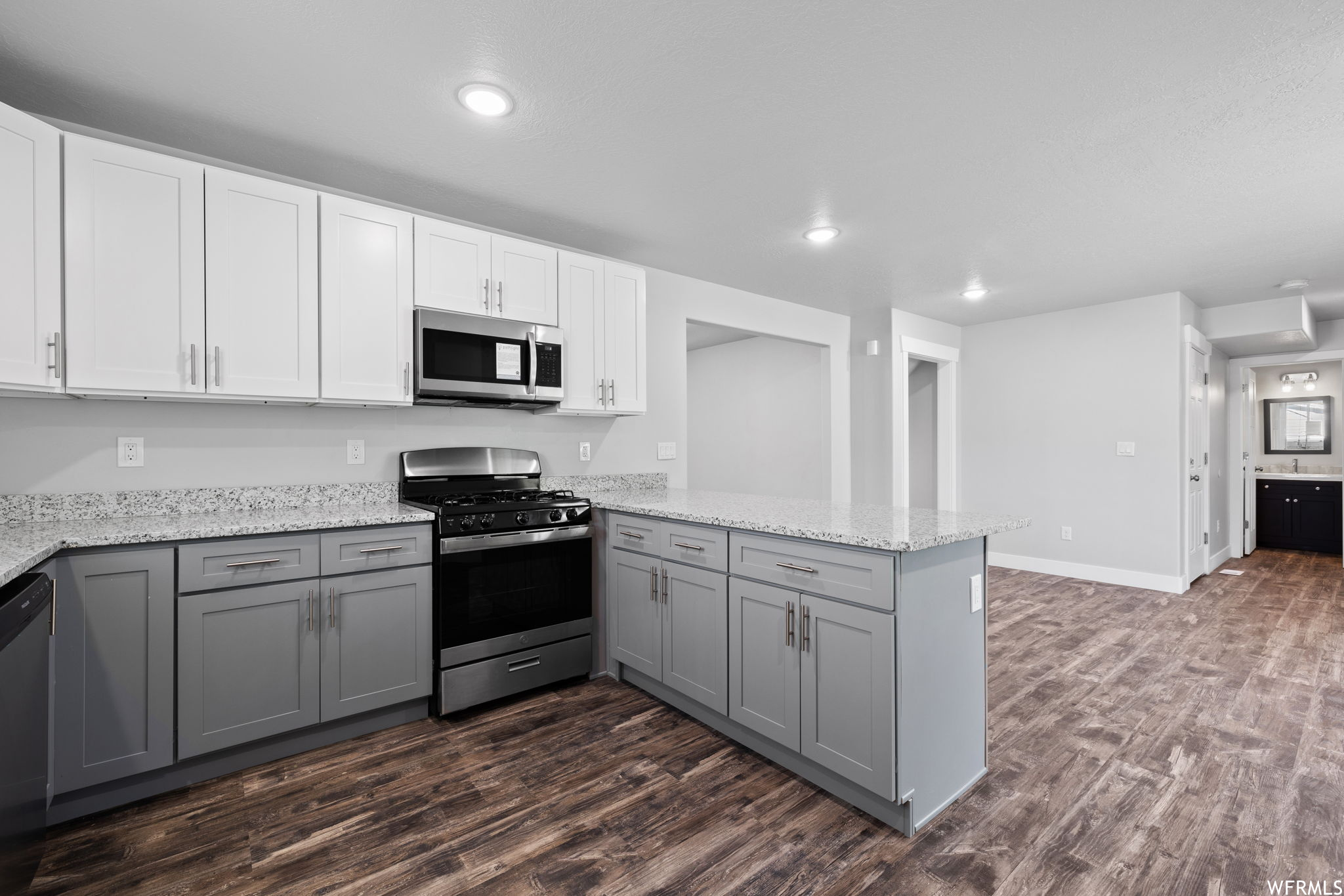 151 S JEFFERSON DR