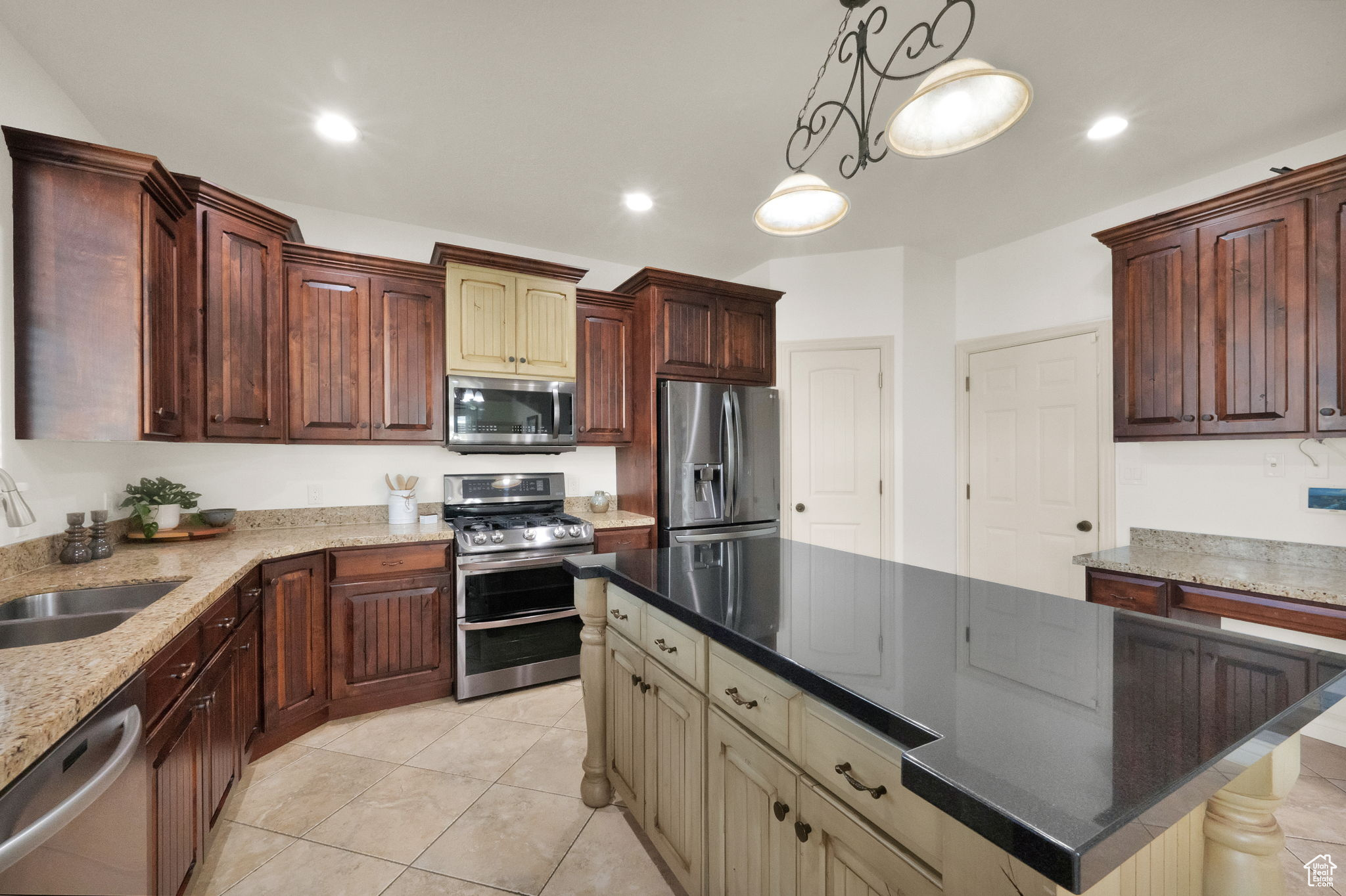386 N KIMBERLY CIR