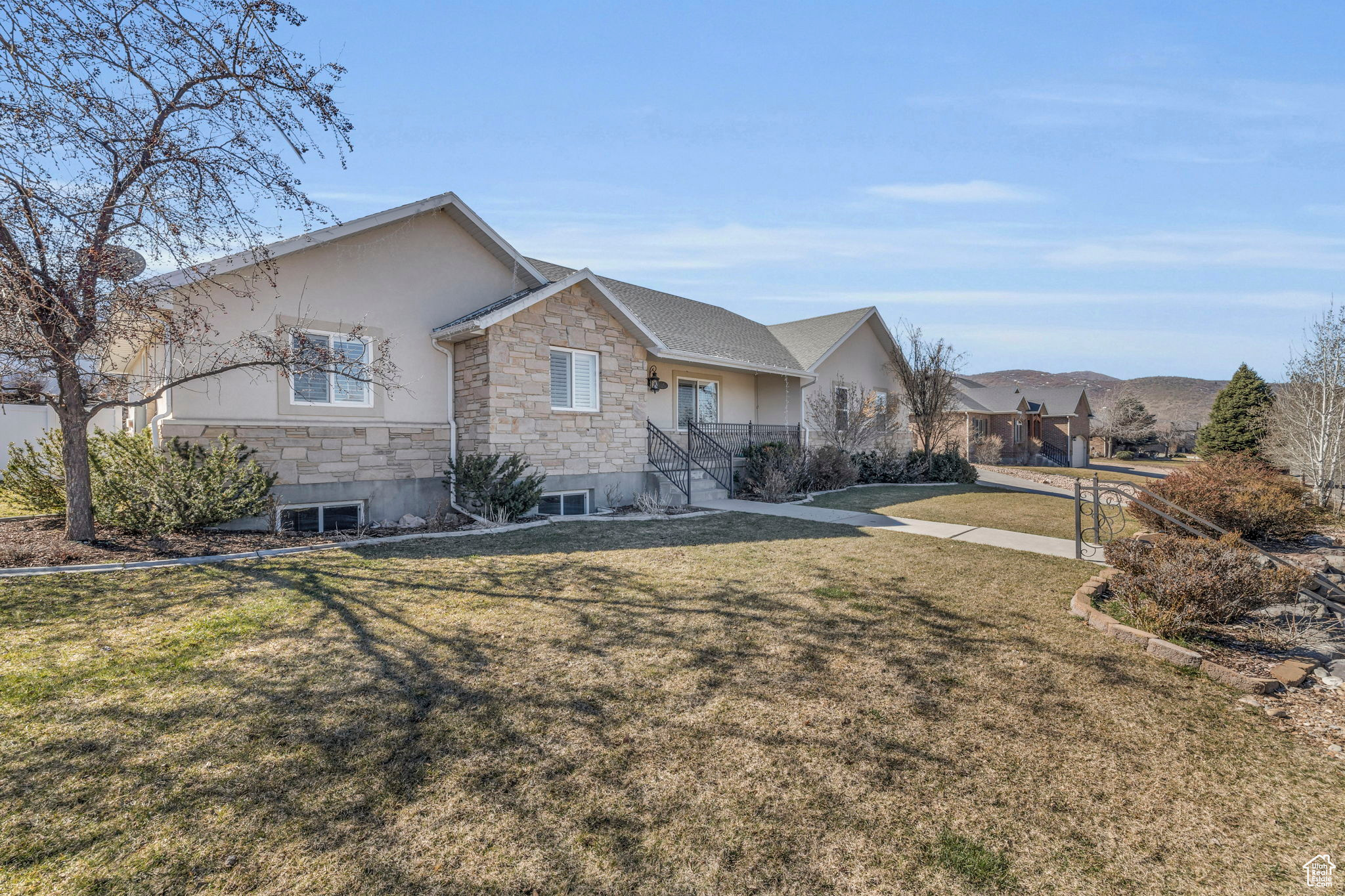97 W OLYMPIC LN