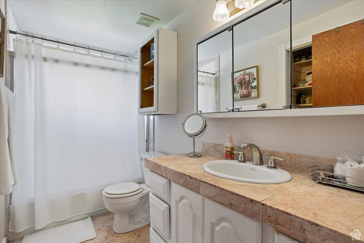 1426 N 4250 W