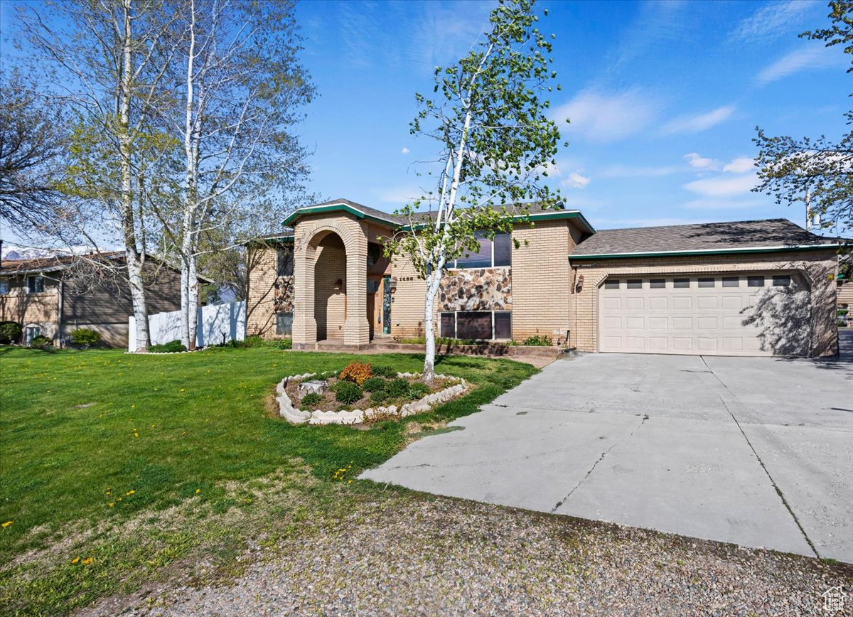 1426 N 4250 W