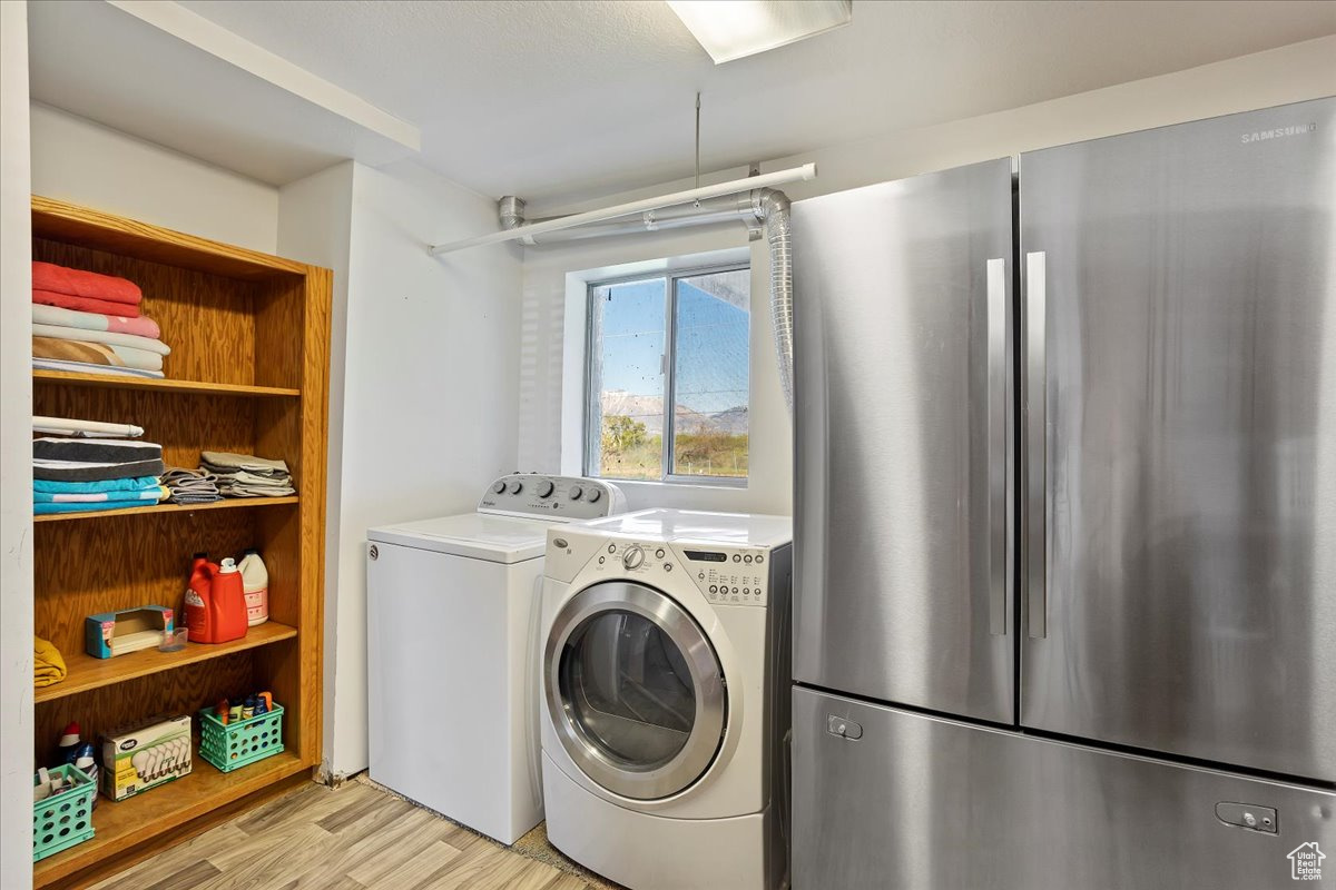 1426 N 4250 W