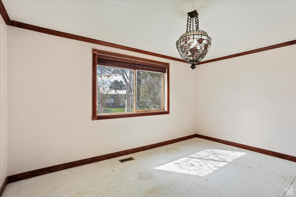 1426 N 4250 W