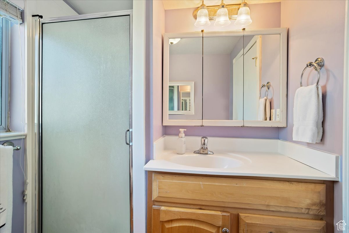 1426 N 4250 W