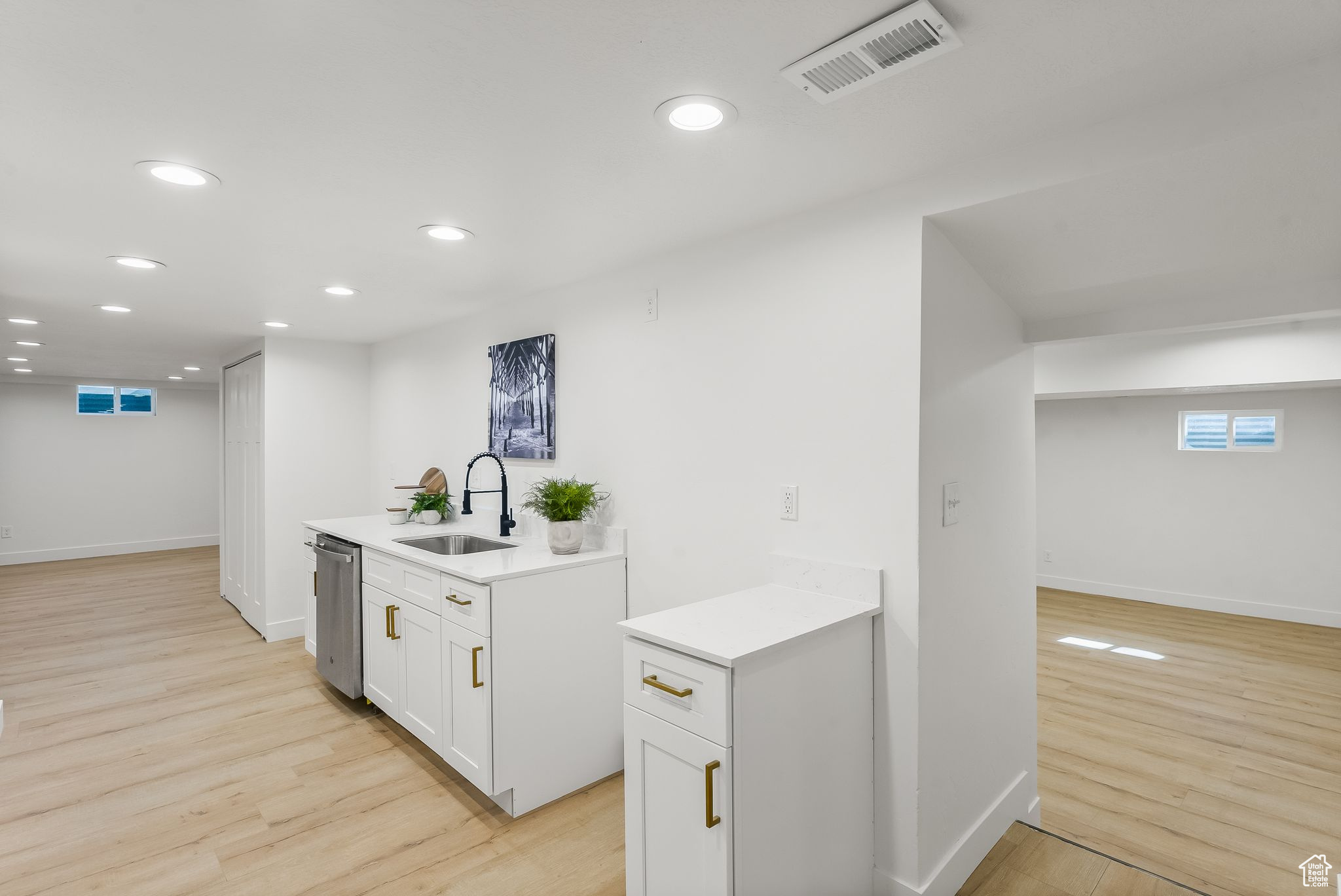 267 S ORCHARD AVE