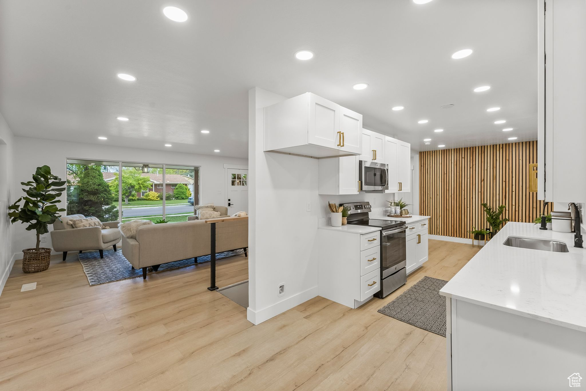 267 S ORCHARD AVE