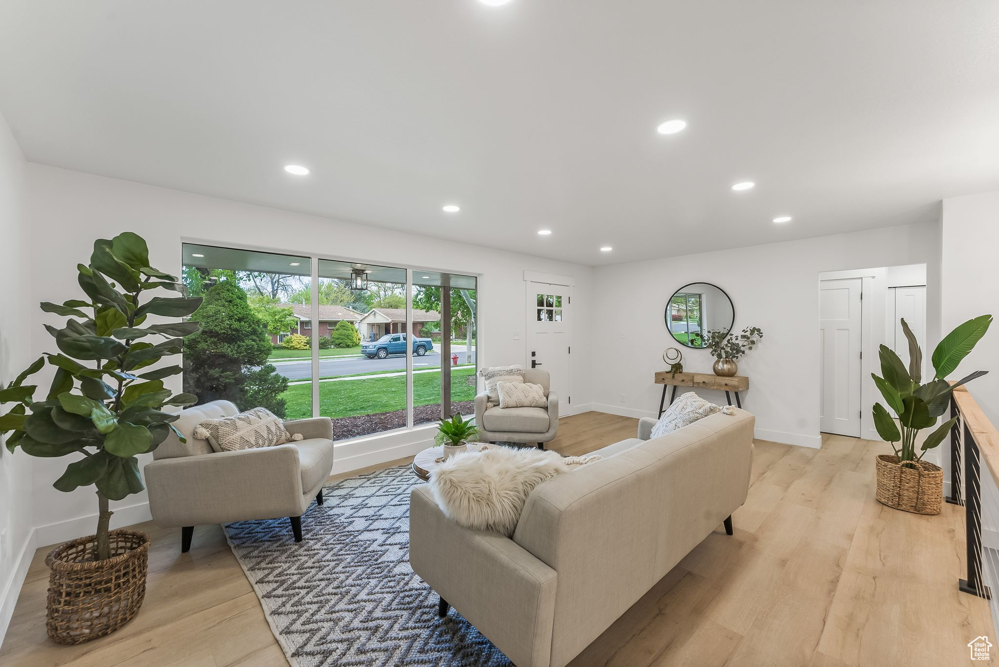 267 S ORCHARD AVE