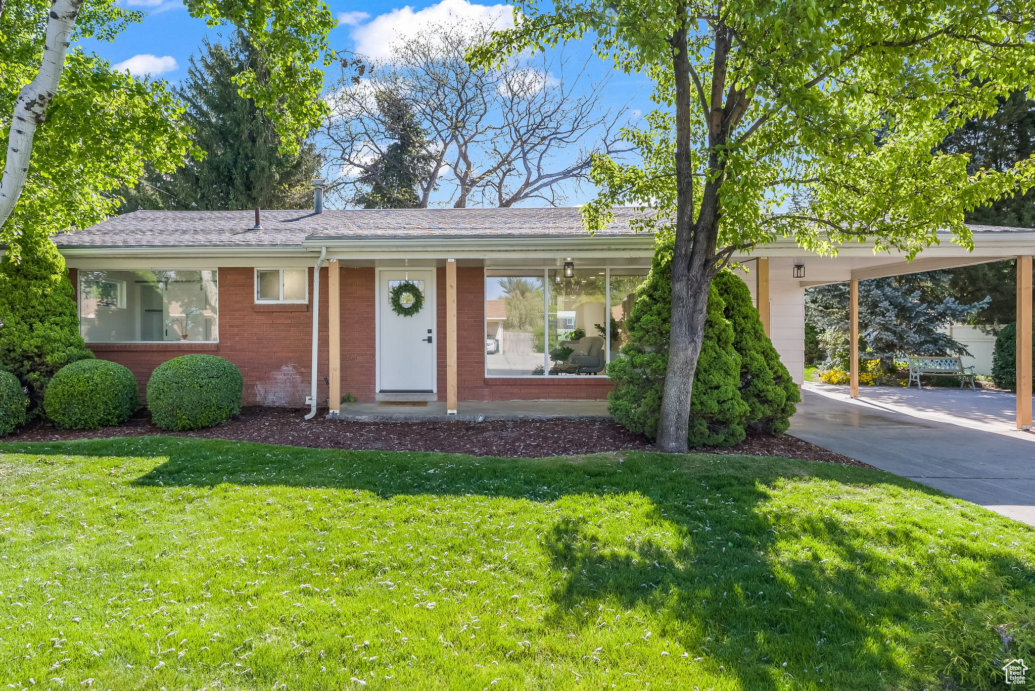 267 S ORCHARD AVE