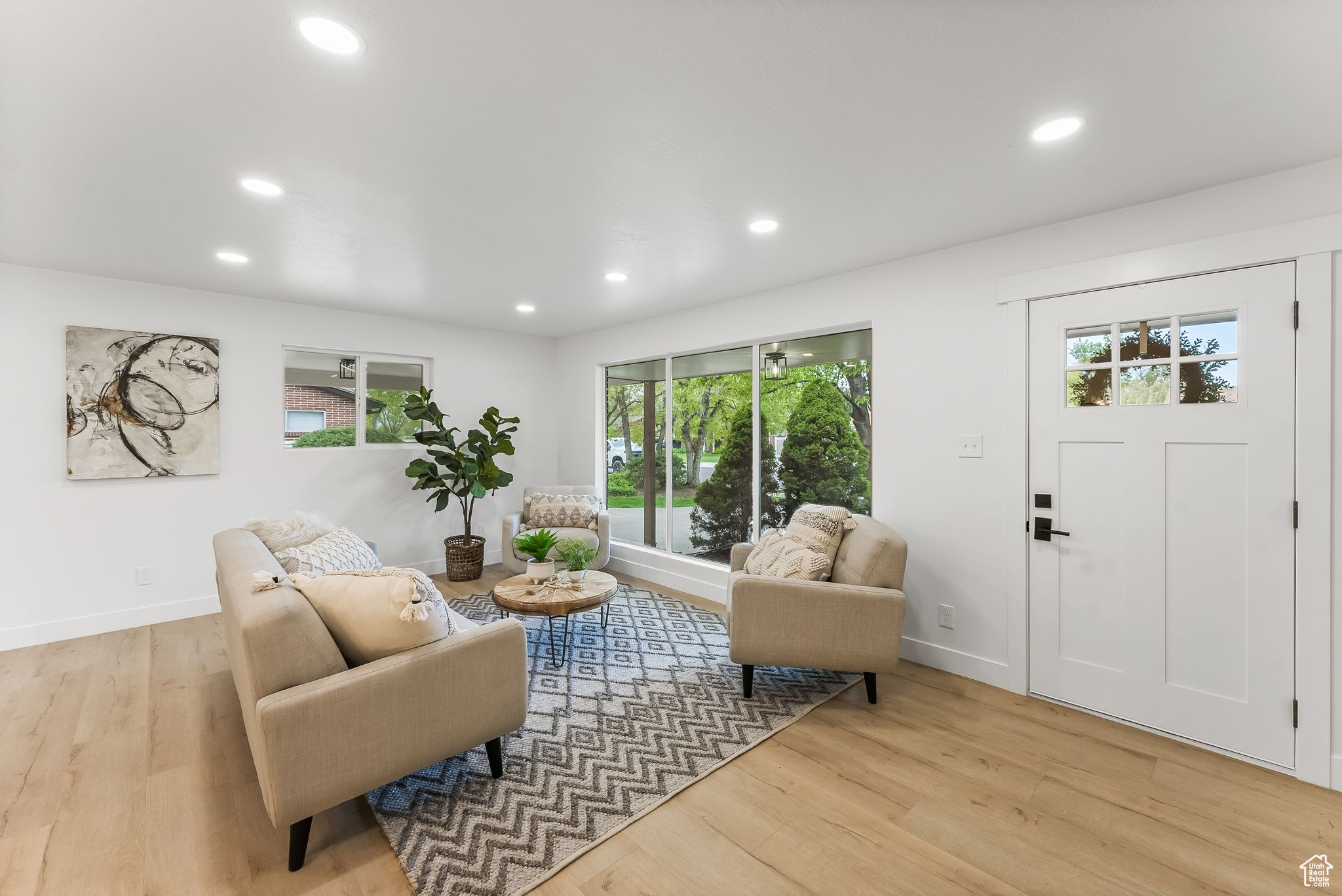 267 S ORCHARD AVE