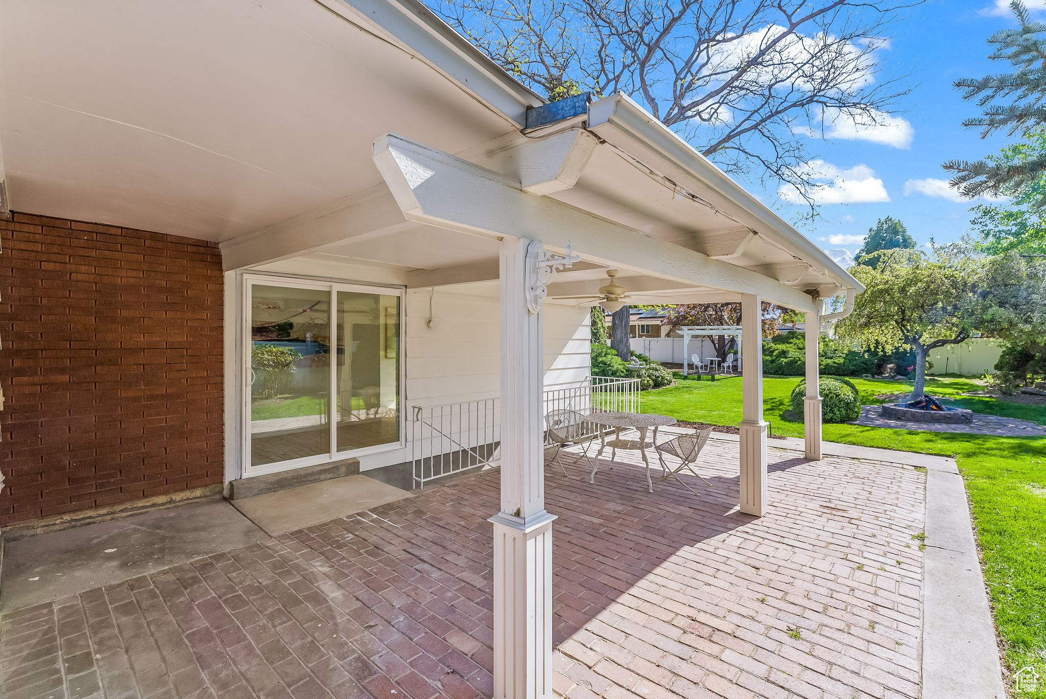 267 S ORCHARD AVE