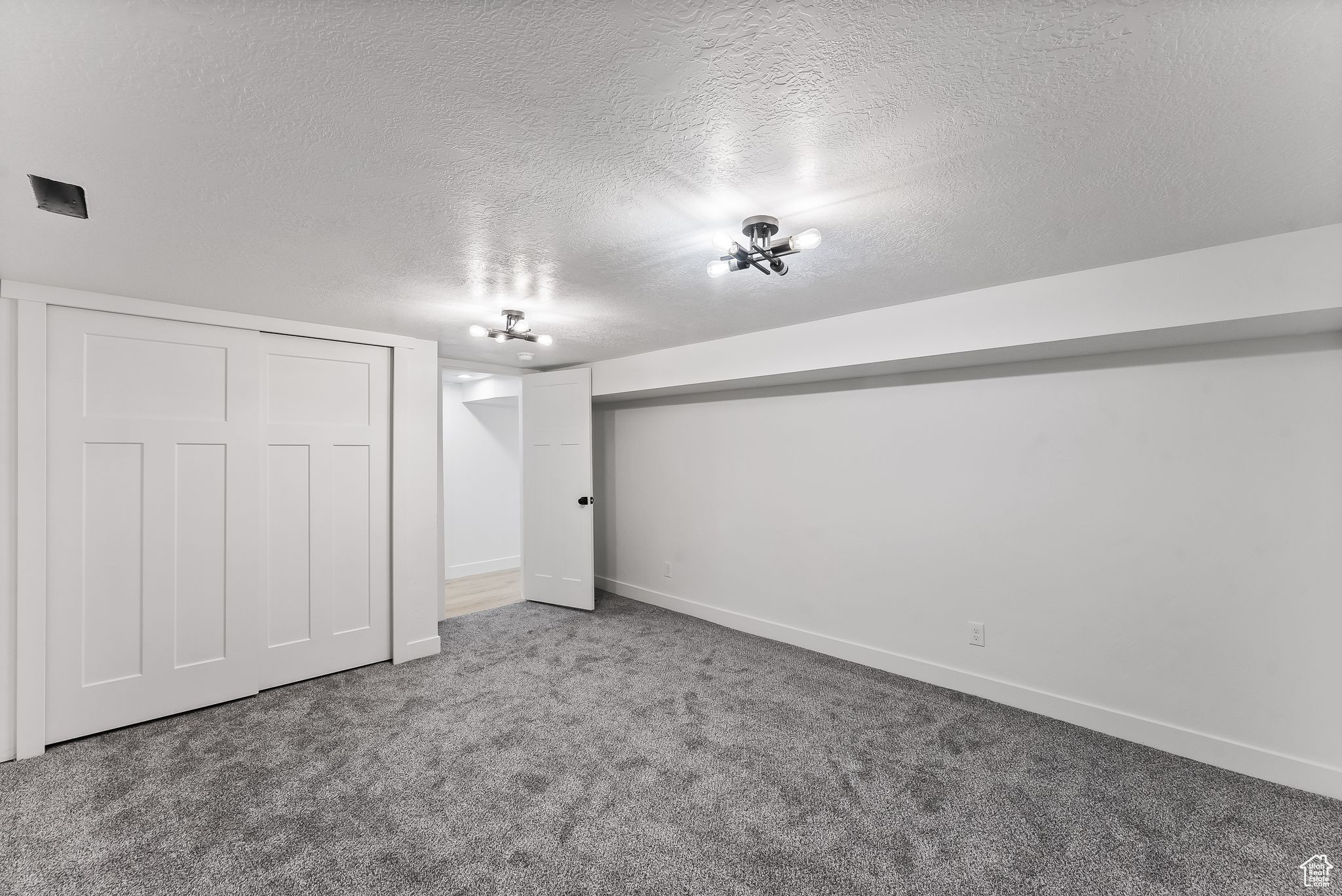 267 S ORCHARD AVE