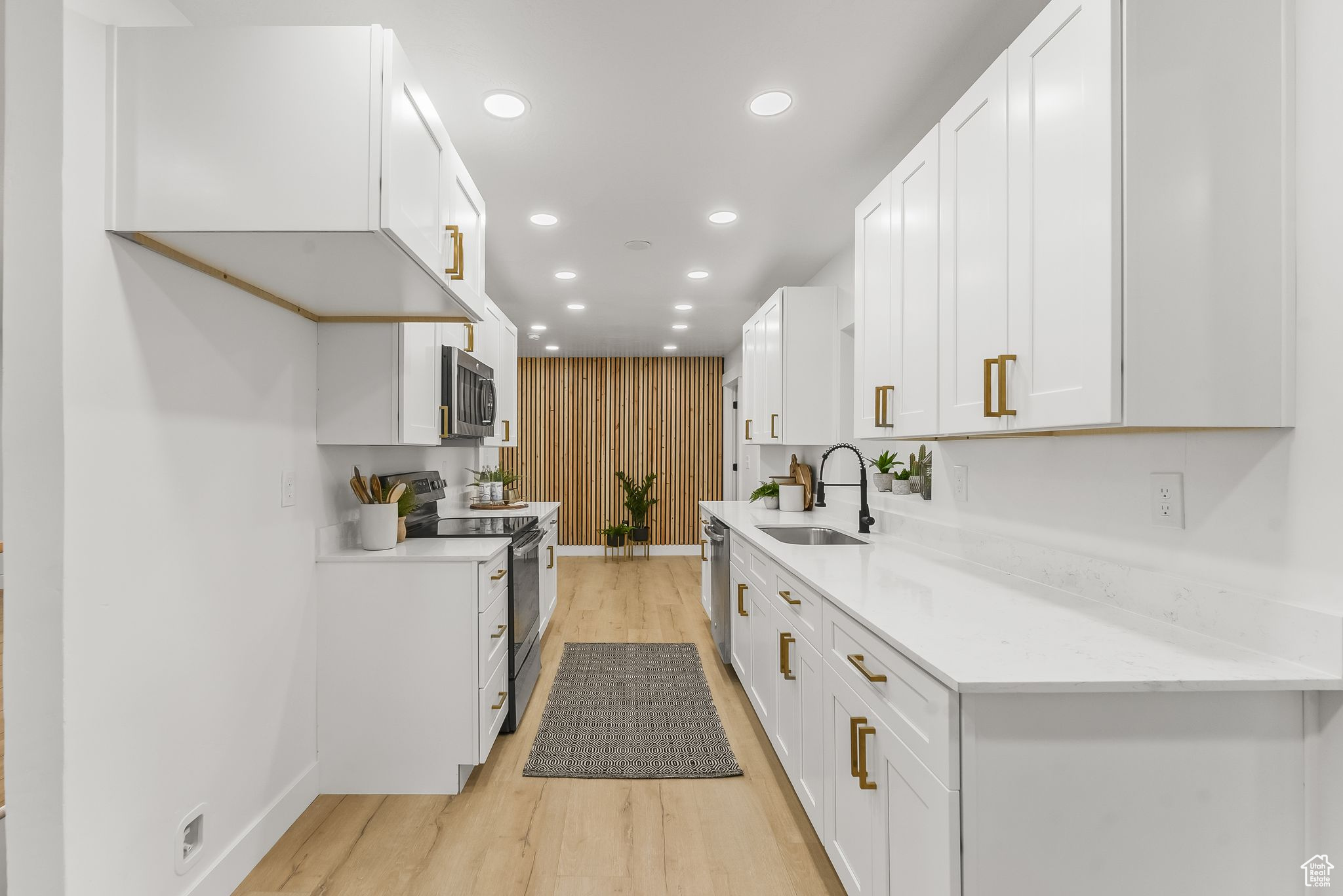 267 S ORCHARD AVE