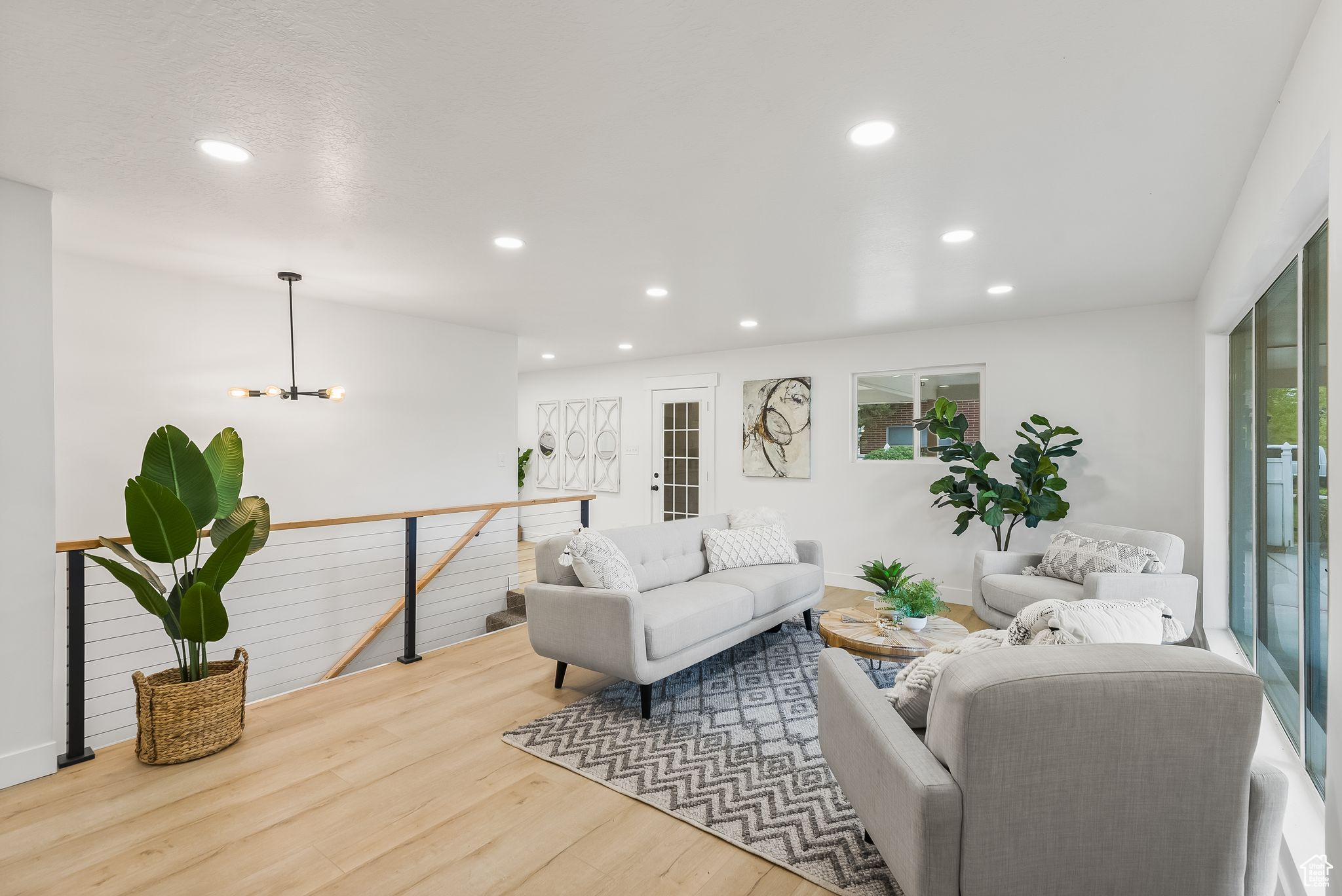 267 S ORCHARD AVE