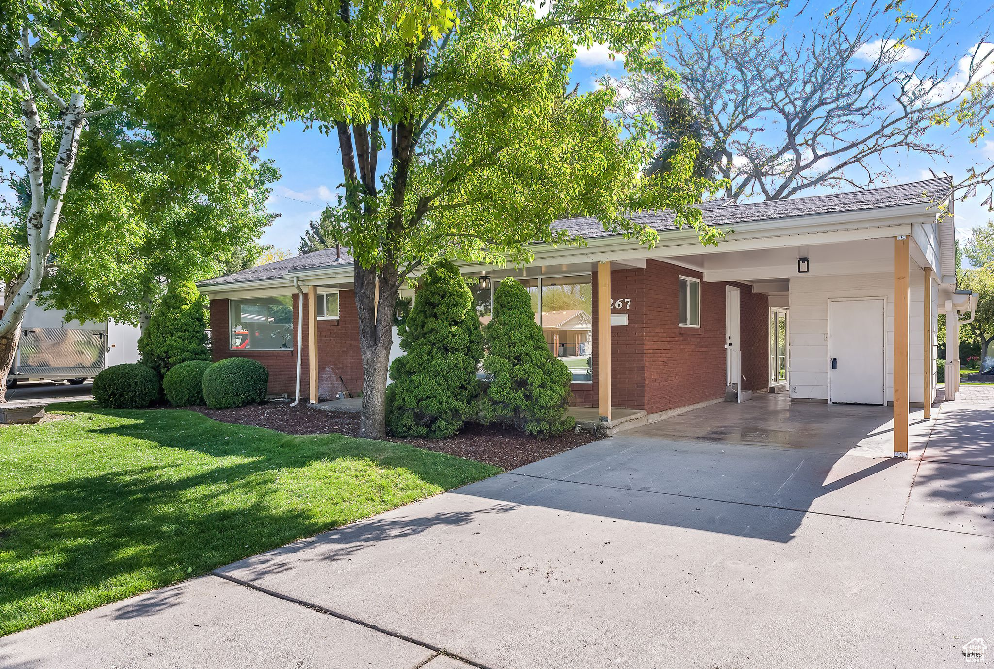 267 S ORCHARD AVE