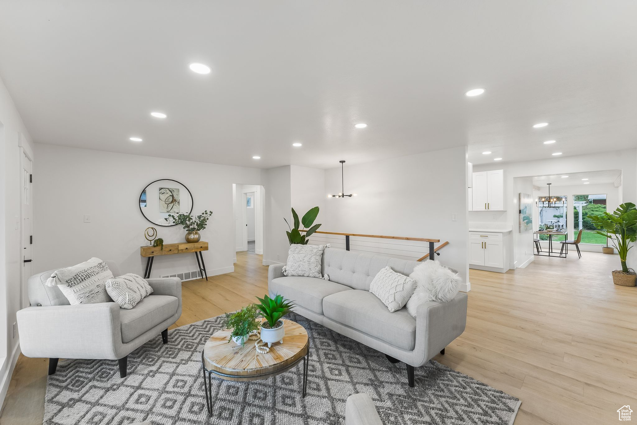 267 S ORCHARD AVE