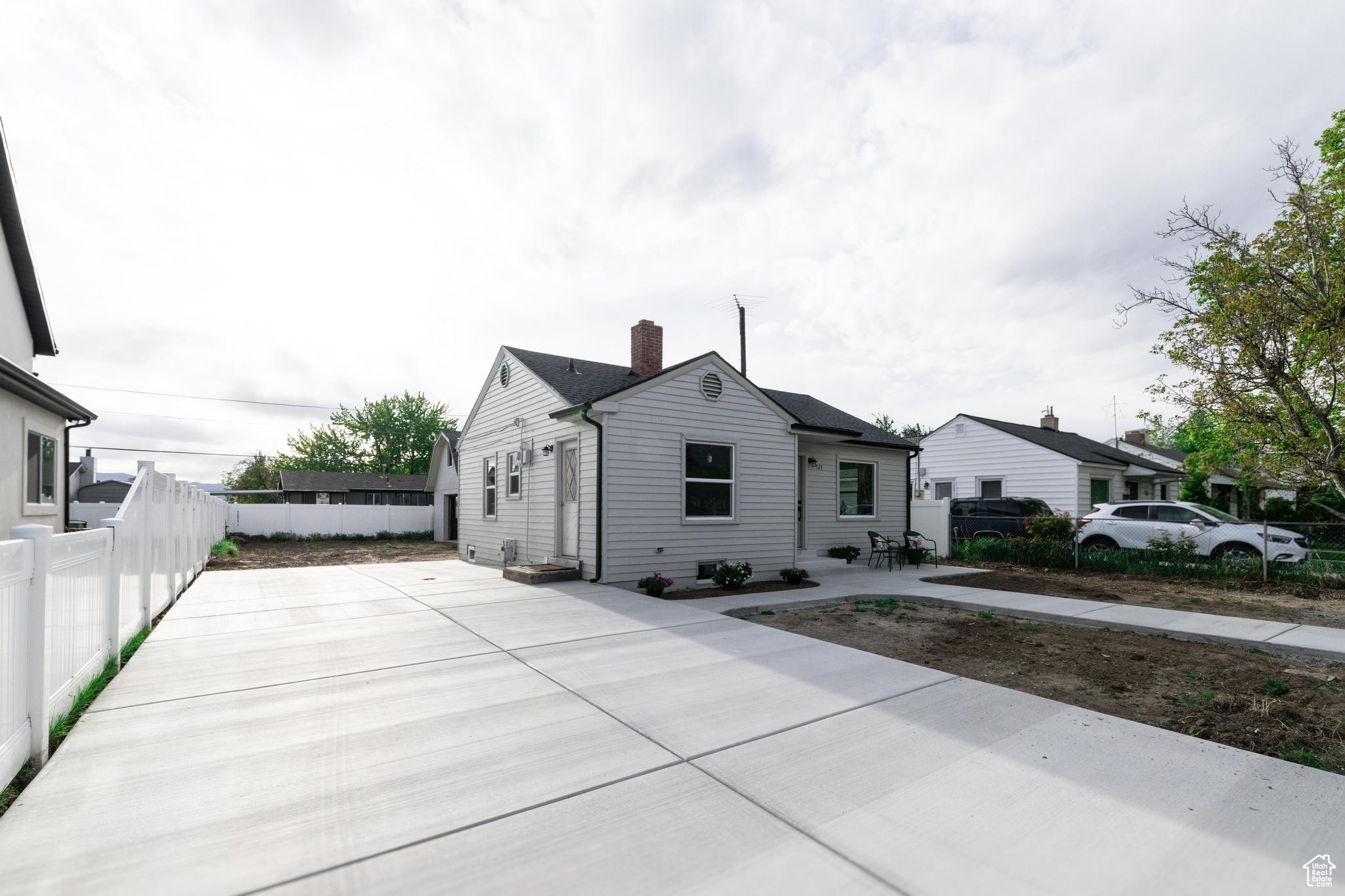 523 N BEVERLY AVE
