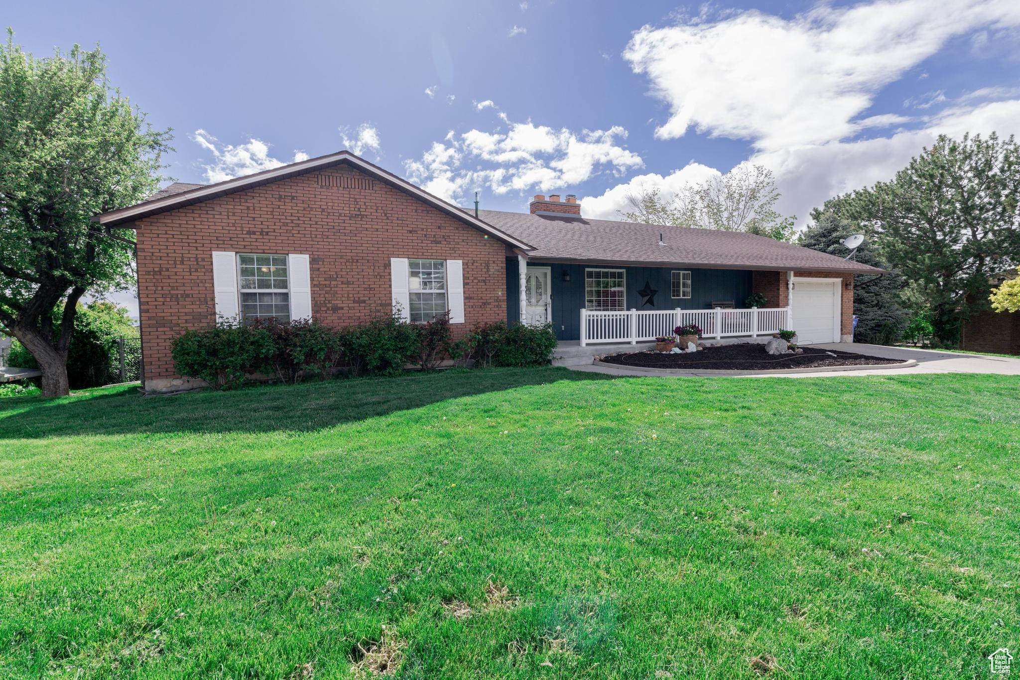1695 N HIGH COUNTRY DR
