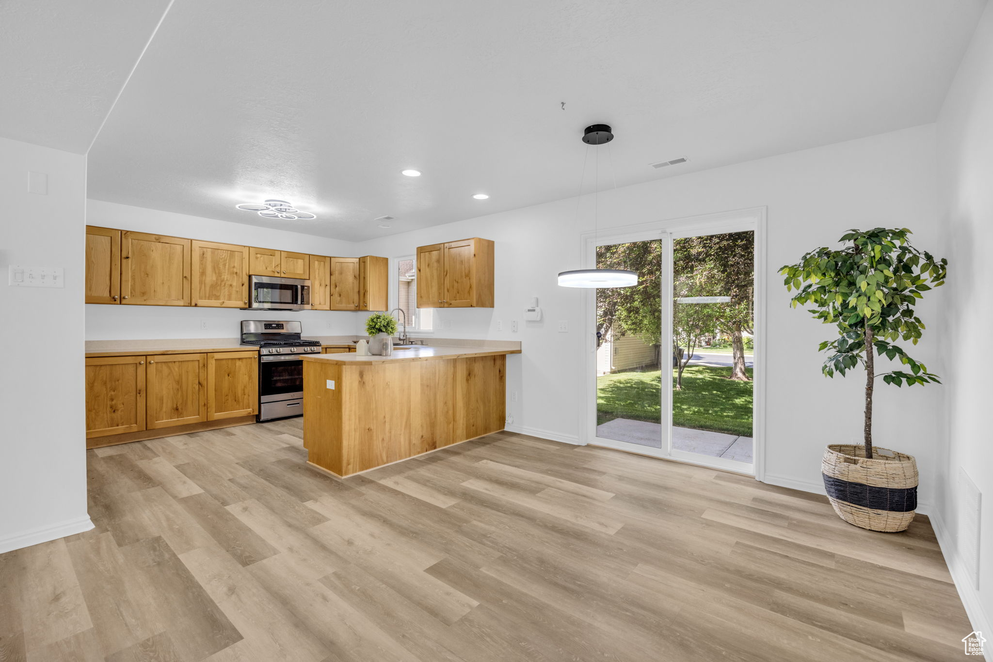 1421 BRINKER AVE #85