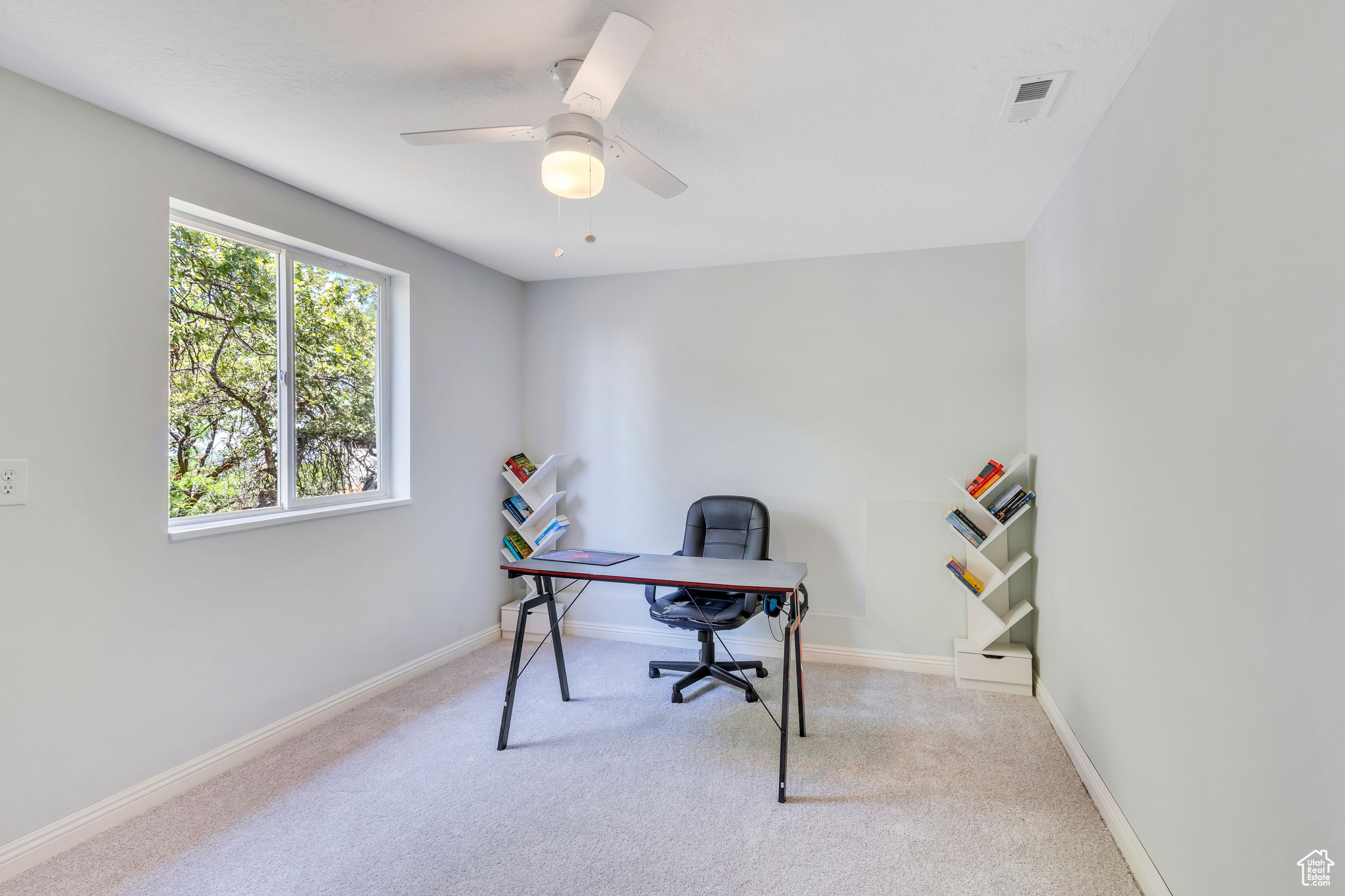 4066 N DEVONSHIRE DR