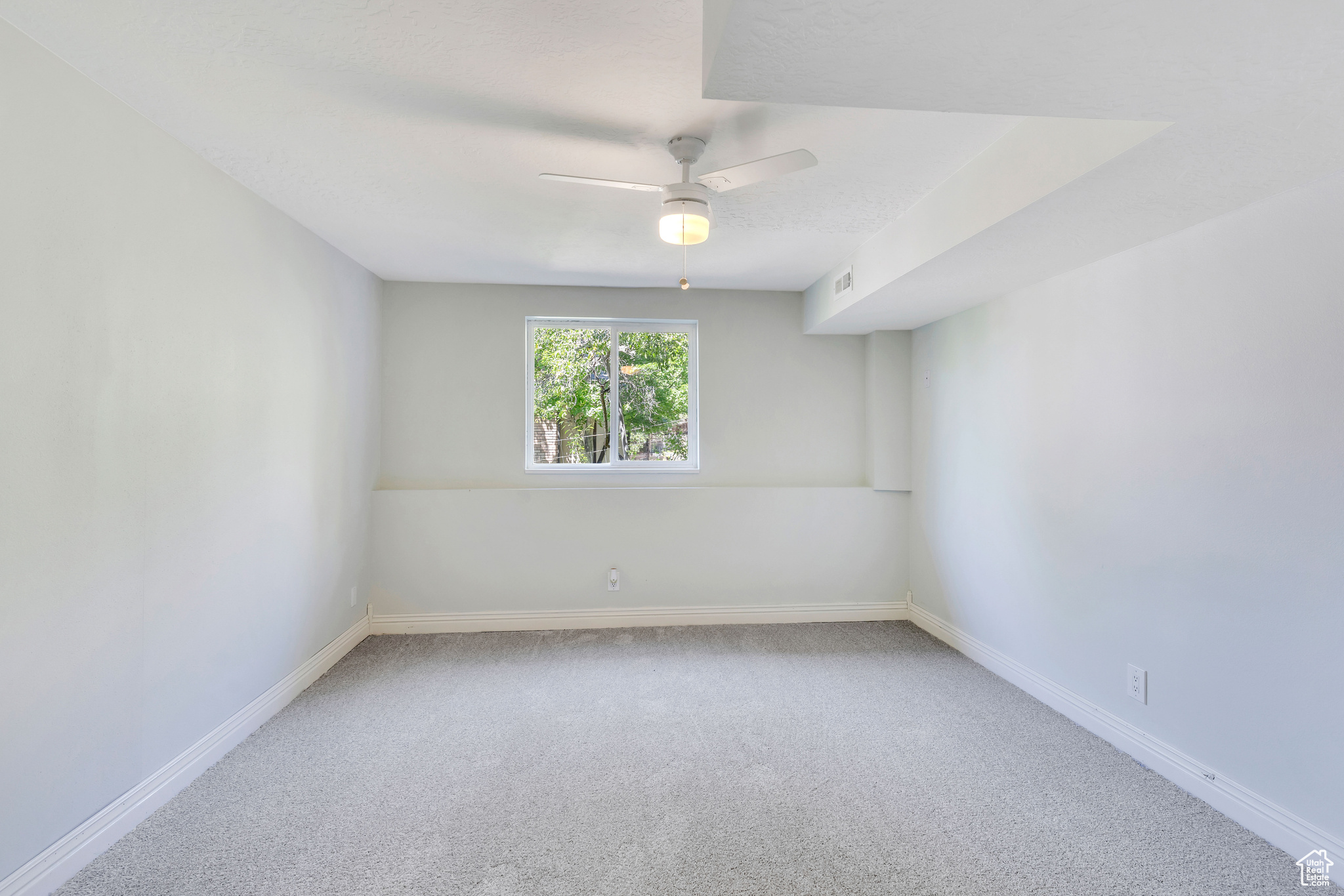 4066 N DEVONSHIRE DR