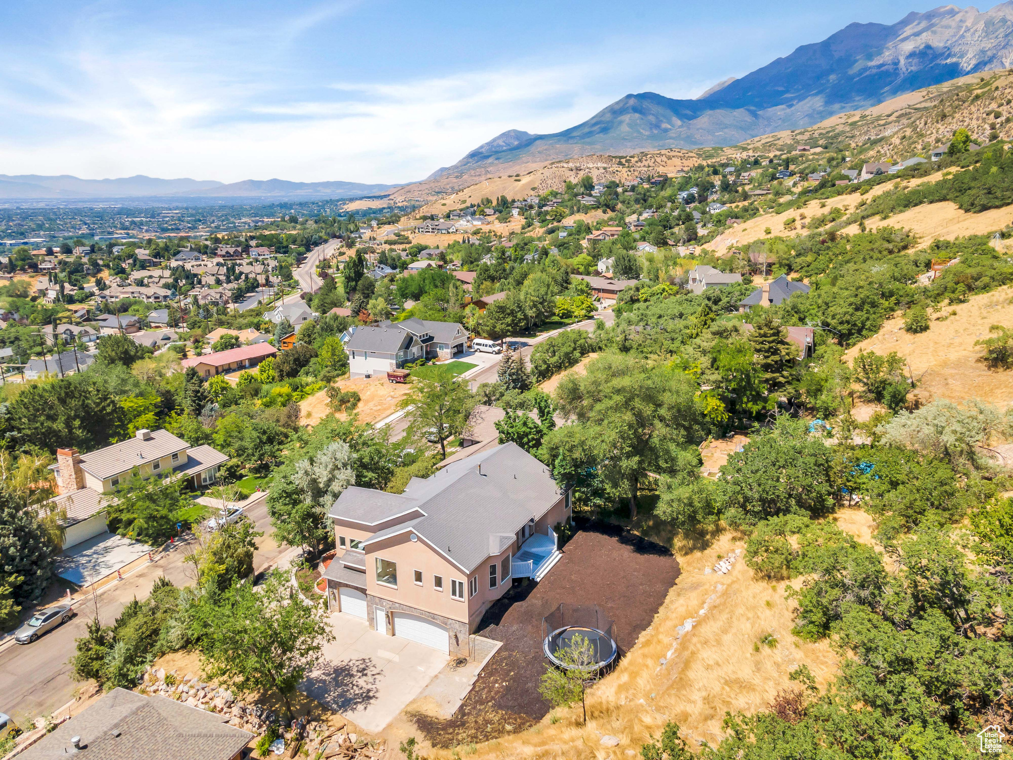 4066 N DEVONSHIRE DR