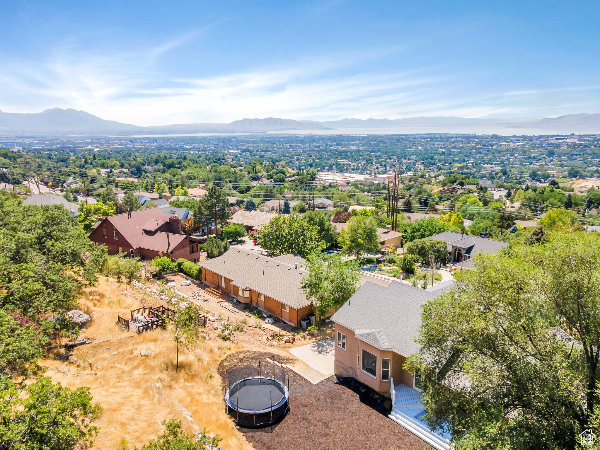 4066 N DEVONSHIRE DR