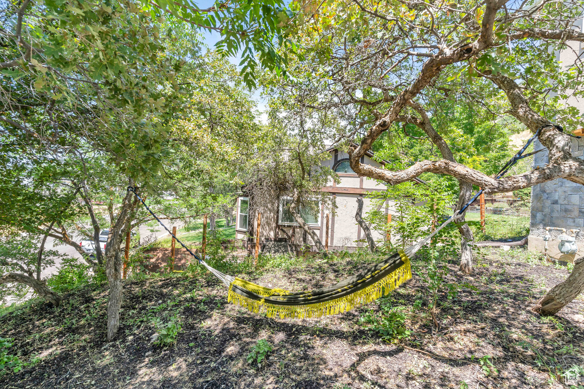 4066 N DEVONSHIRE DR