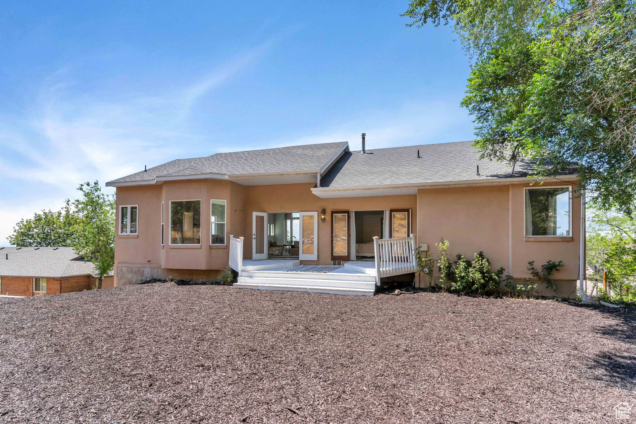 4066 N DEVONSHIRE DR