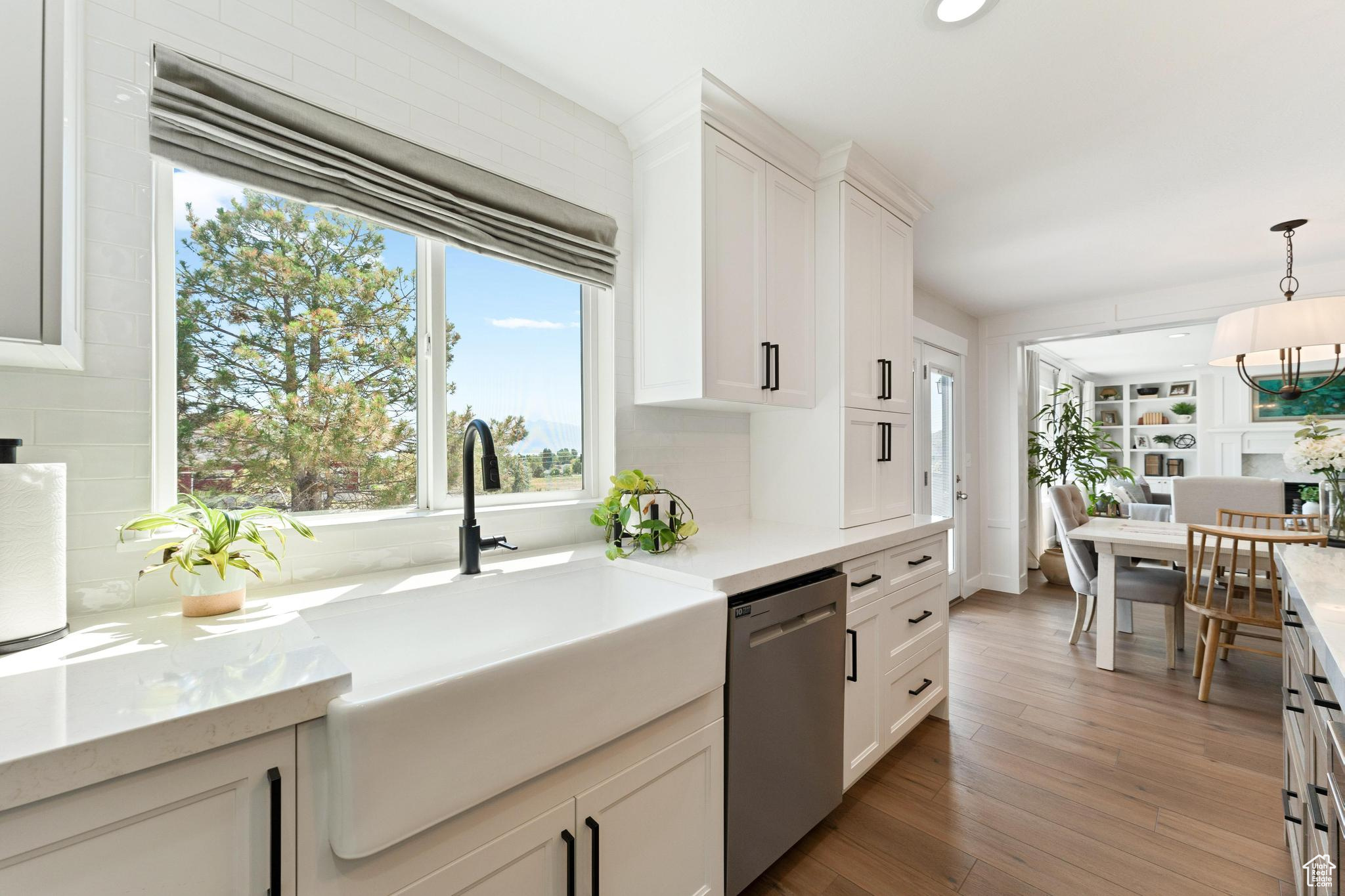 1413 S GARDEN VIEW CT