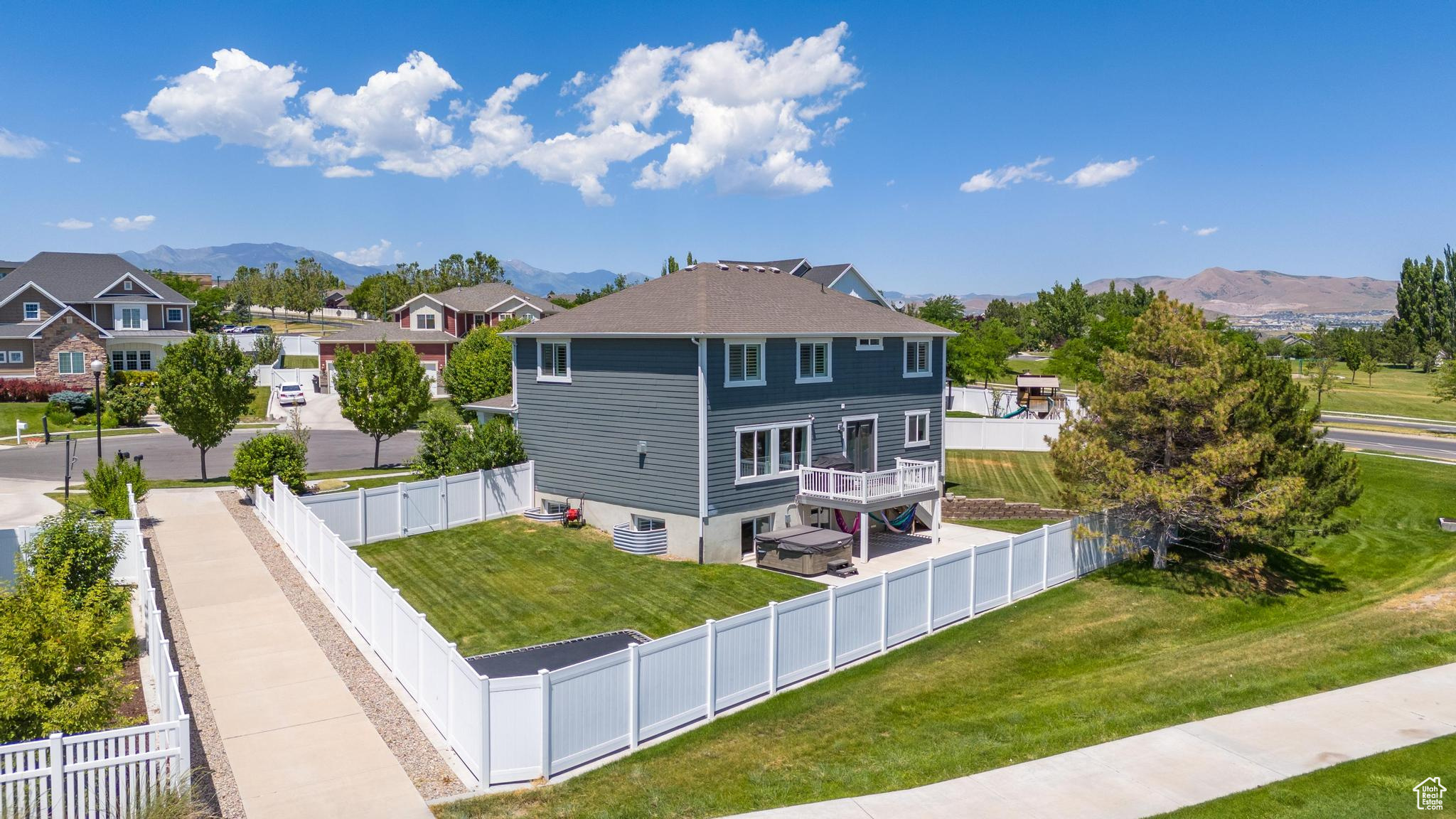 1413 S GARDEN VIEW CT