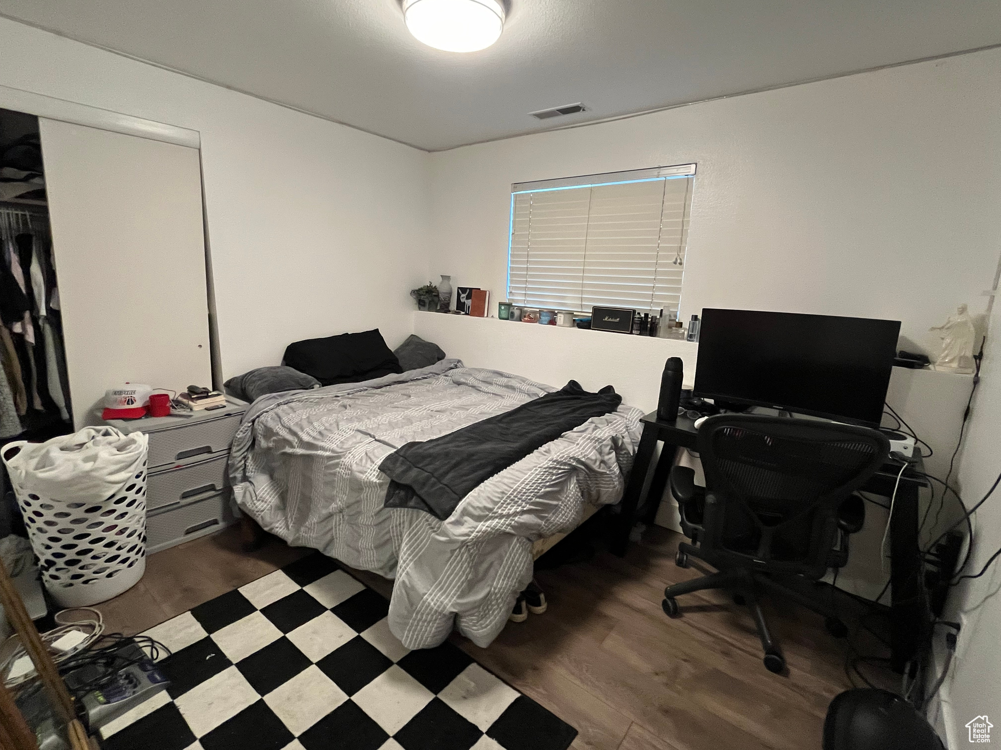2125 W 300 N