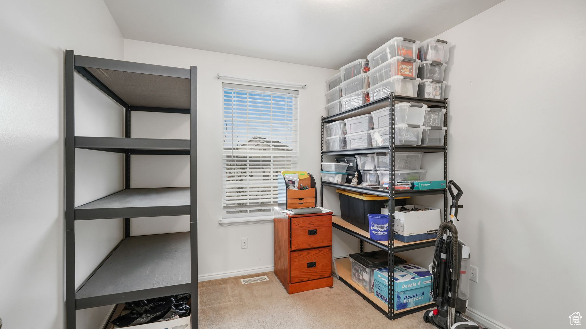 1272 E LOAFER VIEW DR