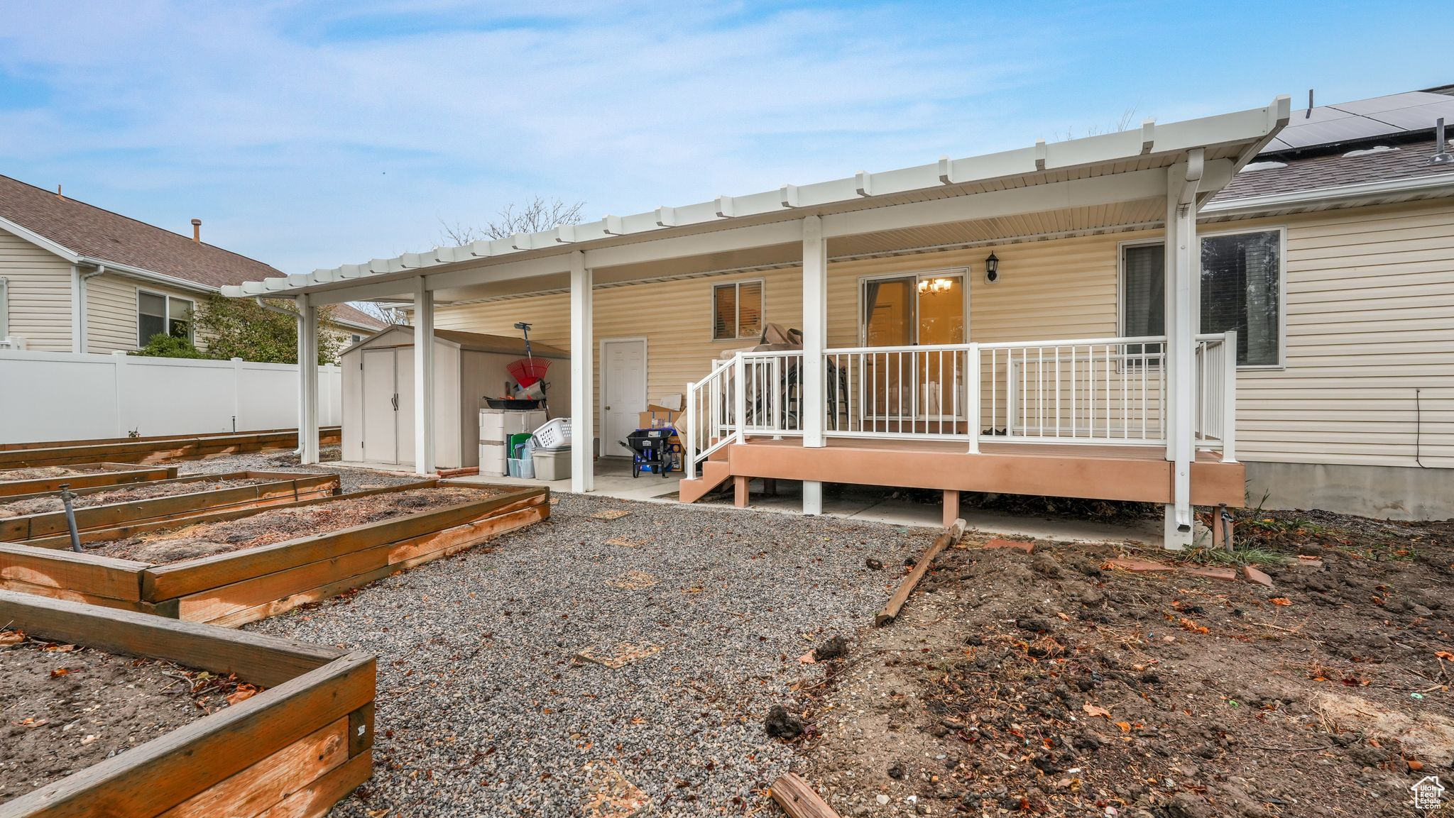 1272 E LOAFER VIEW DR