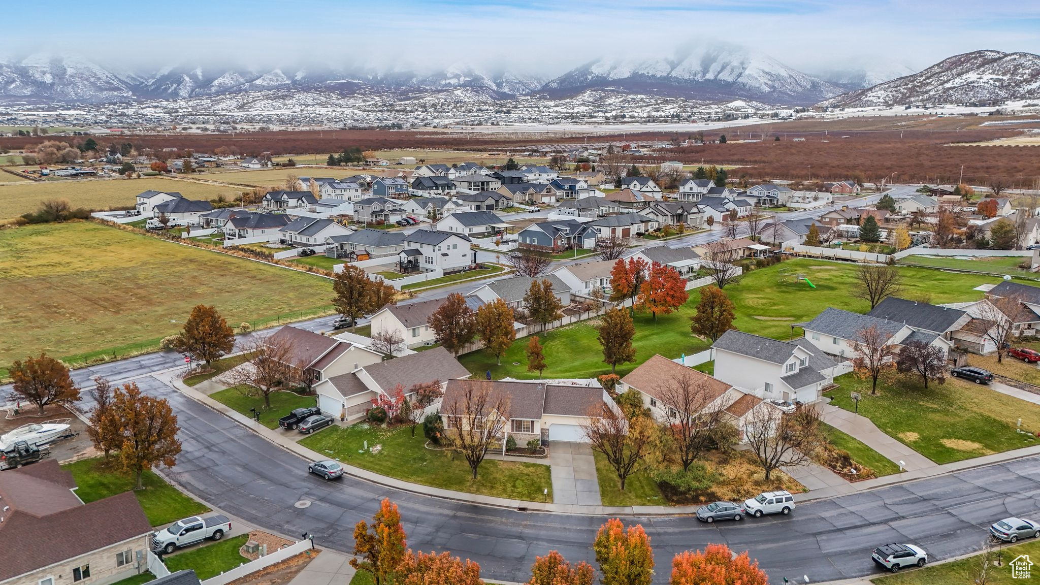 1272 E LOAFER VIEW DR