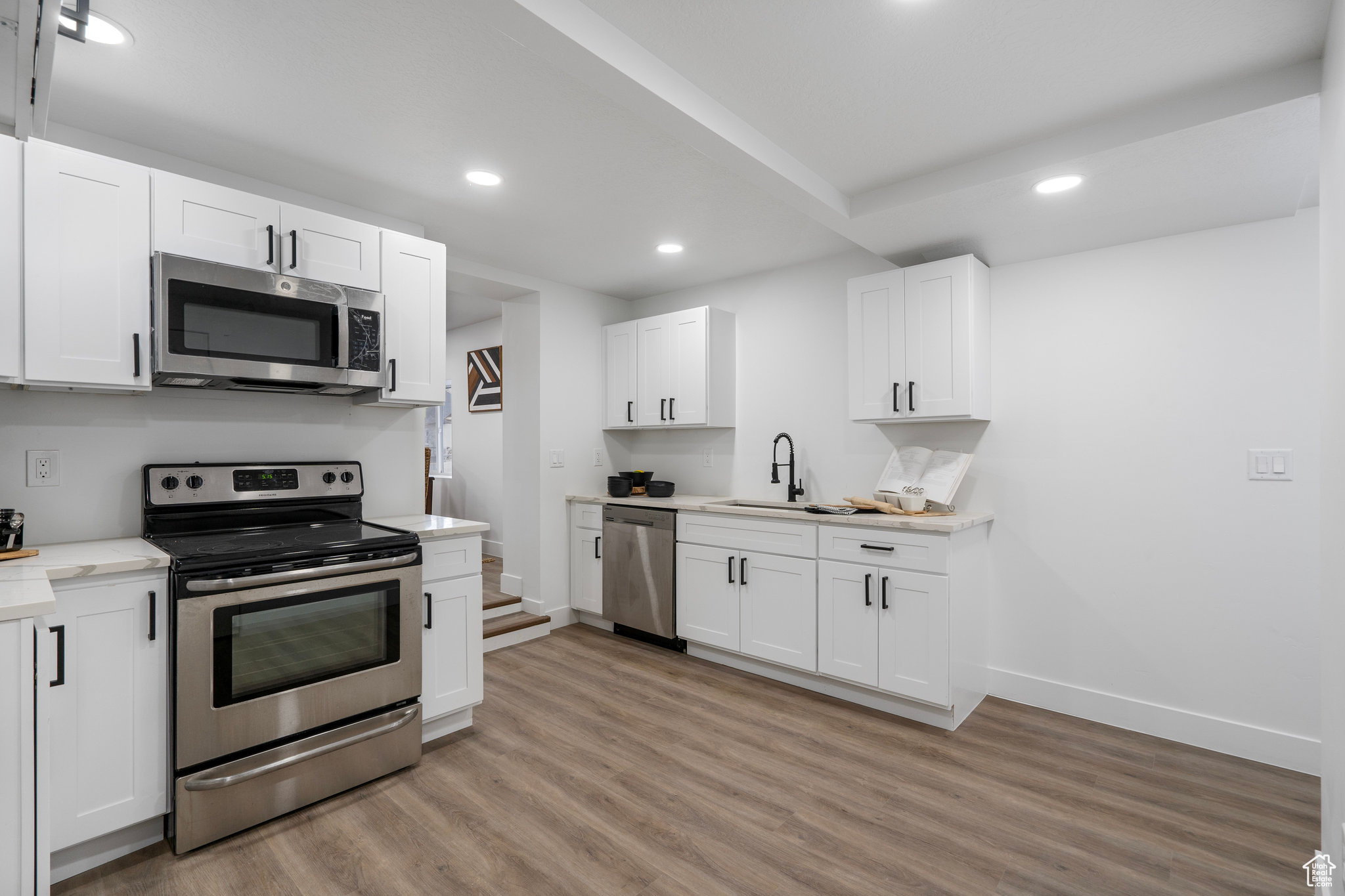 473 W CENTER ST