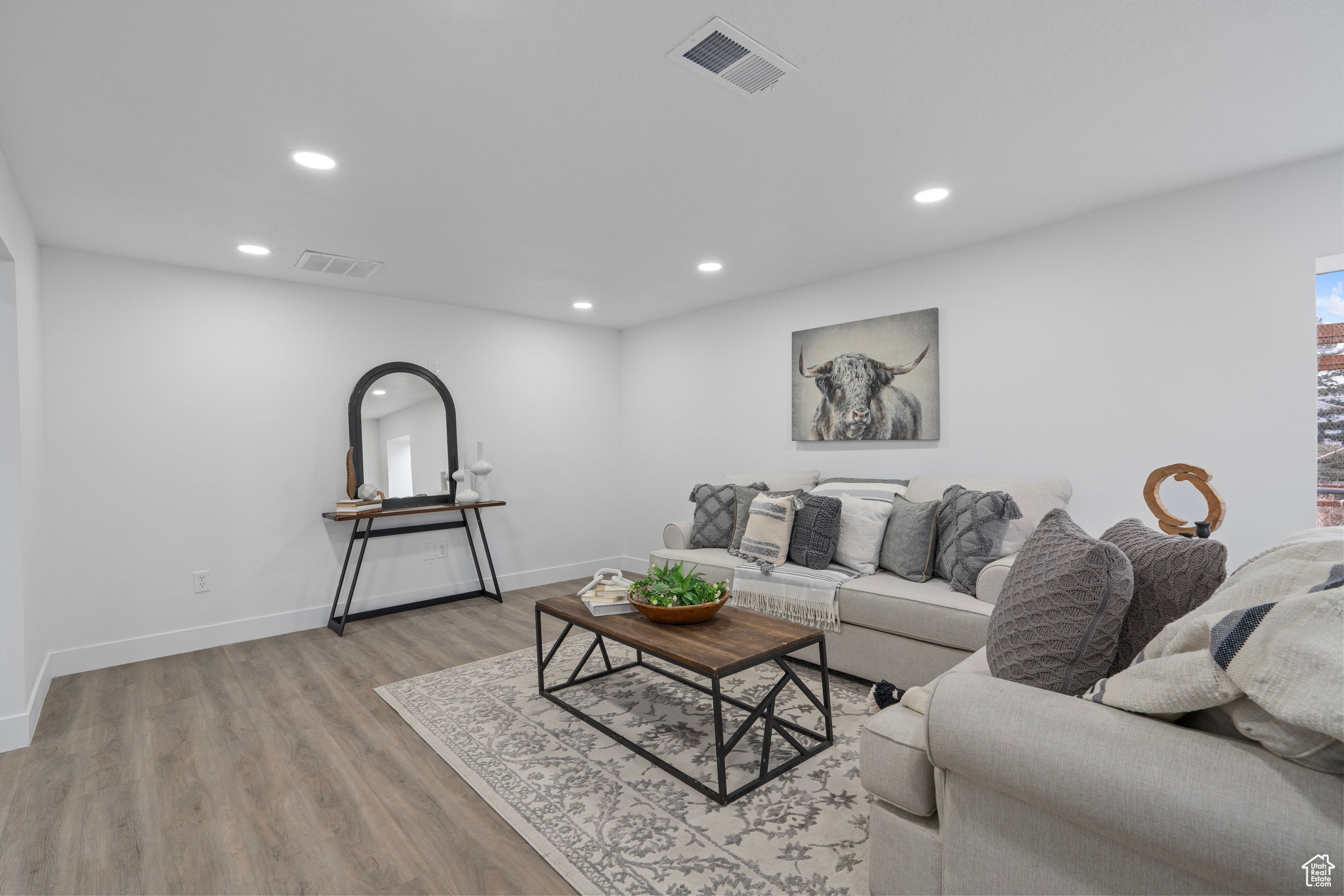 473 W CENTER ST