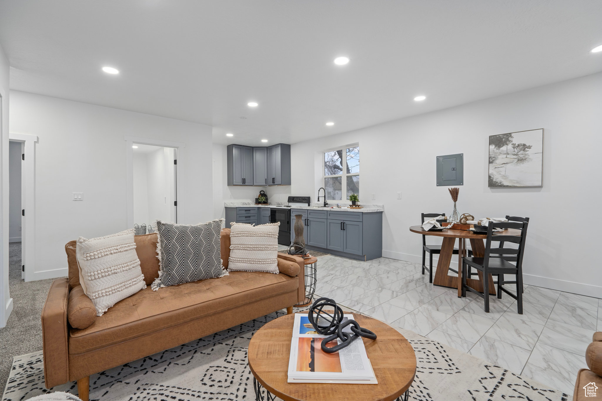 473 W CENTER ST