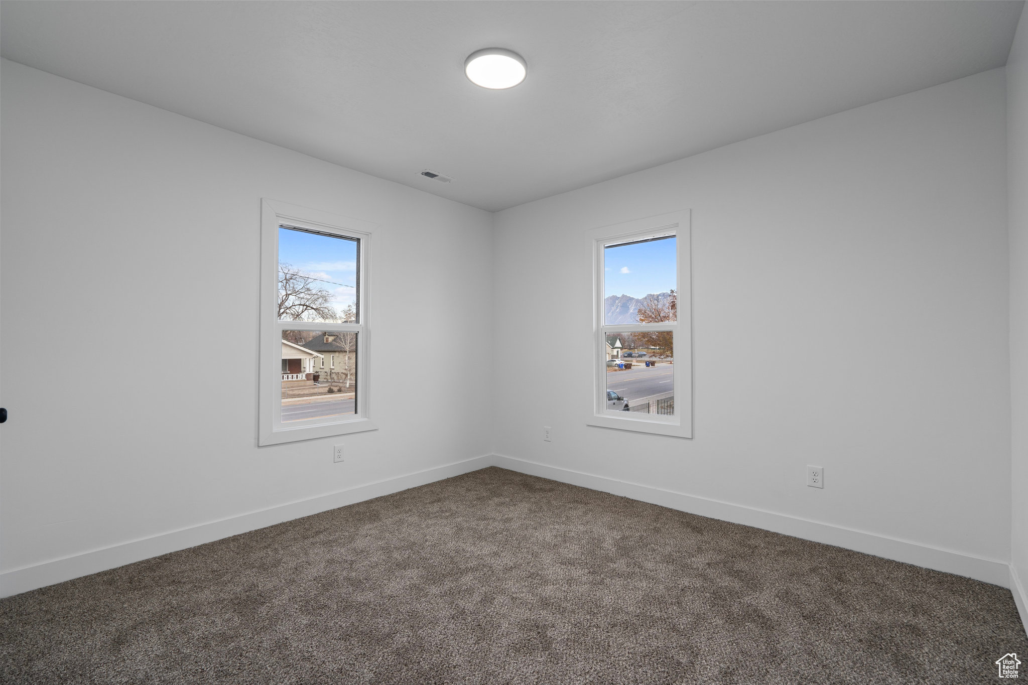473 W CENTER ST