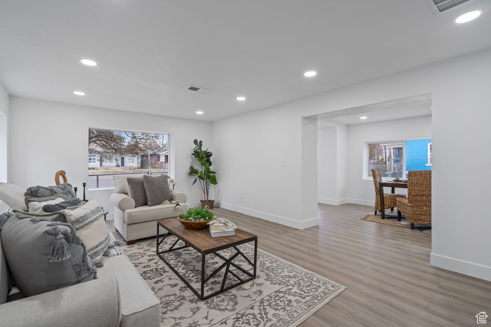 473 W CENTER ST