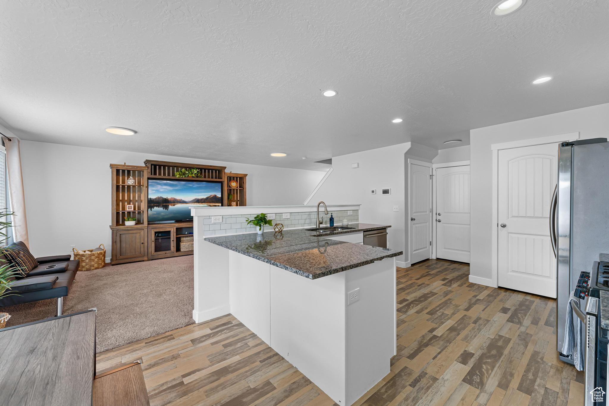 494 S DAY DREAM LN