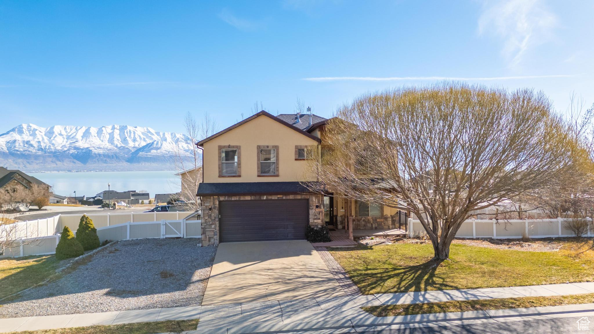 3652 S LAKE MOUNTAIN DR
